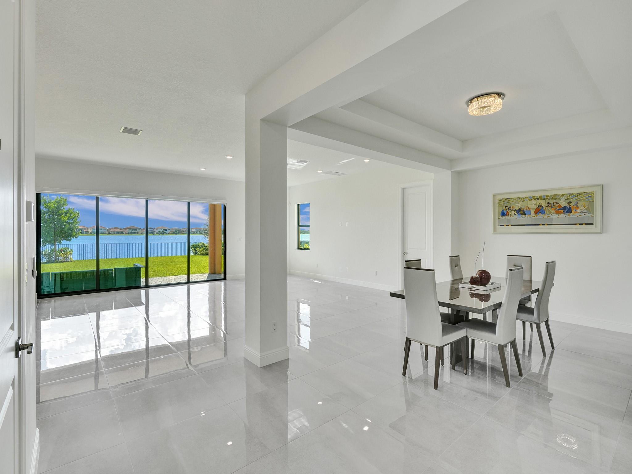 9040 W Parkland Bay Trl
