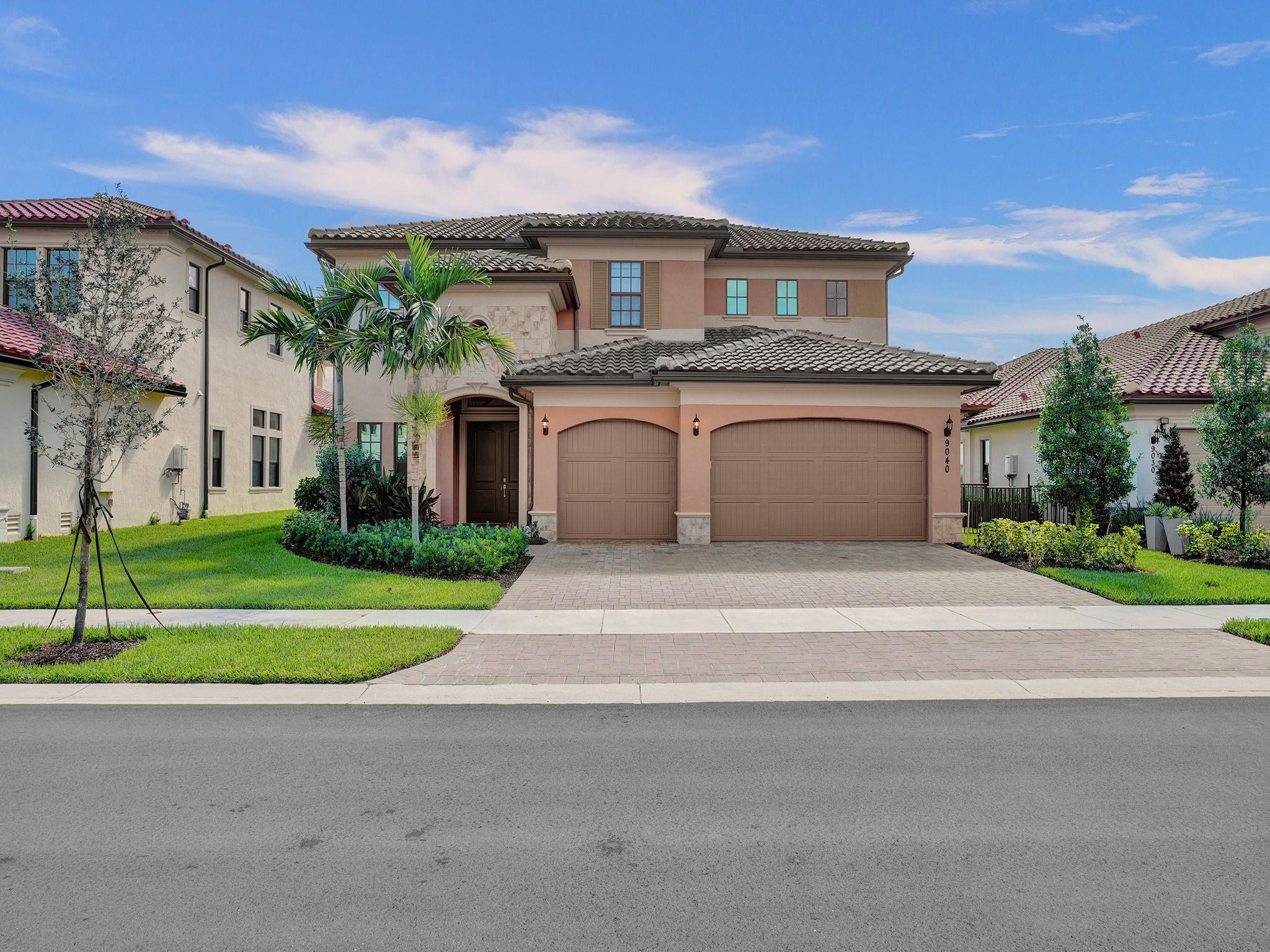 9040 W Parkland Bay Trl