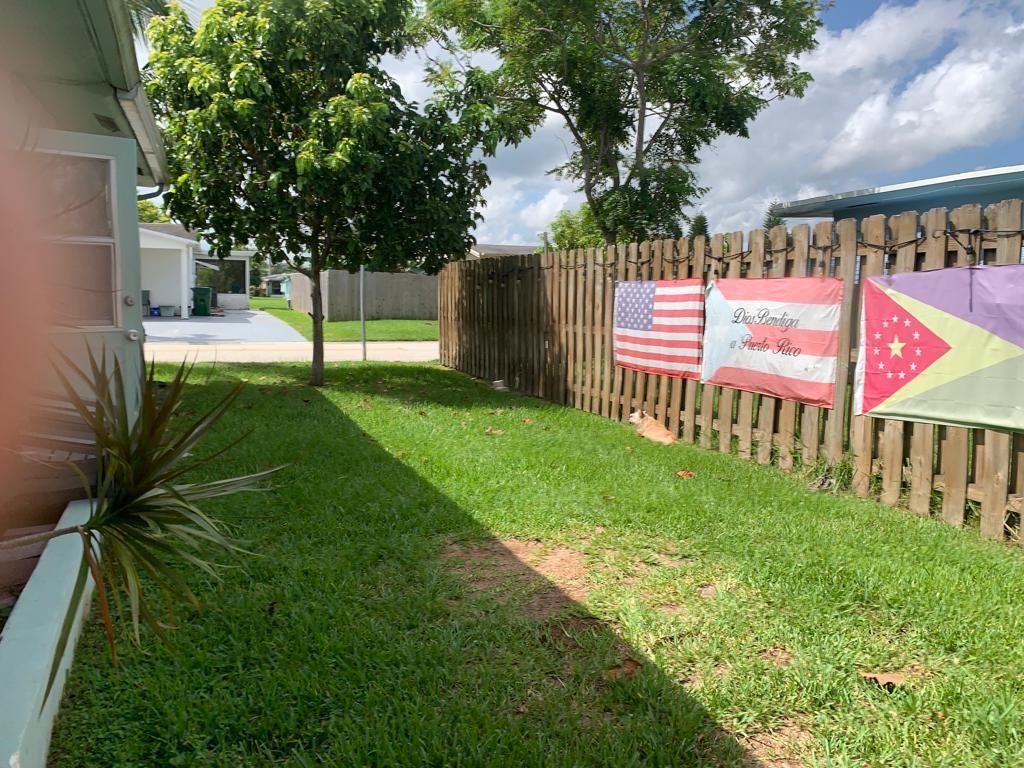 1005 NW 66th Ter
