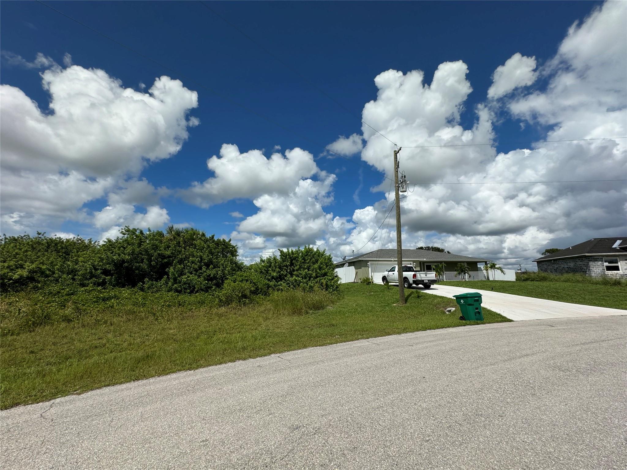 9041 Lamkin Cir