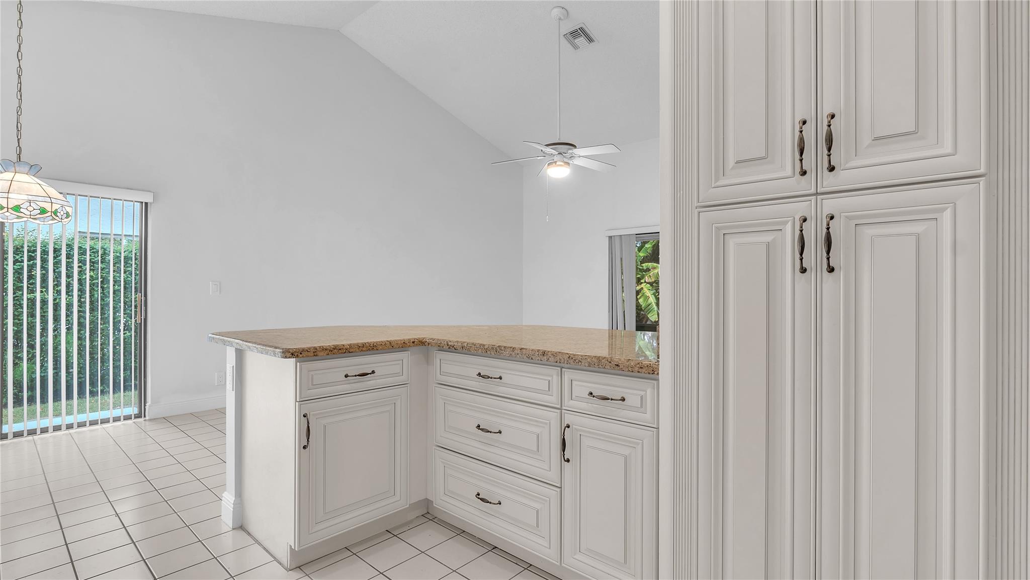 4335 NW 52nd St