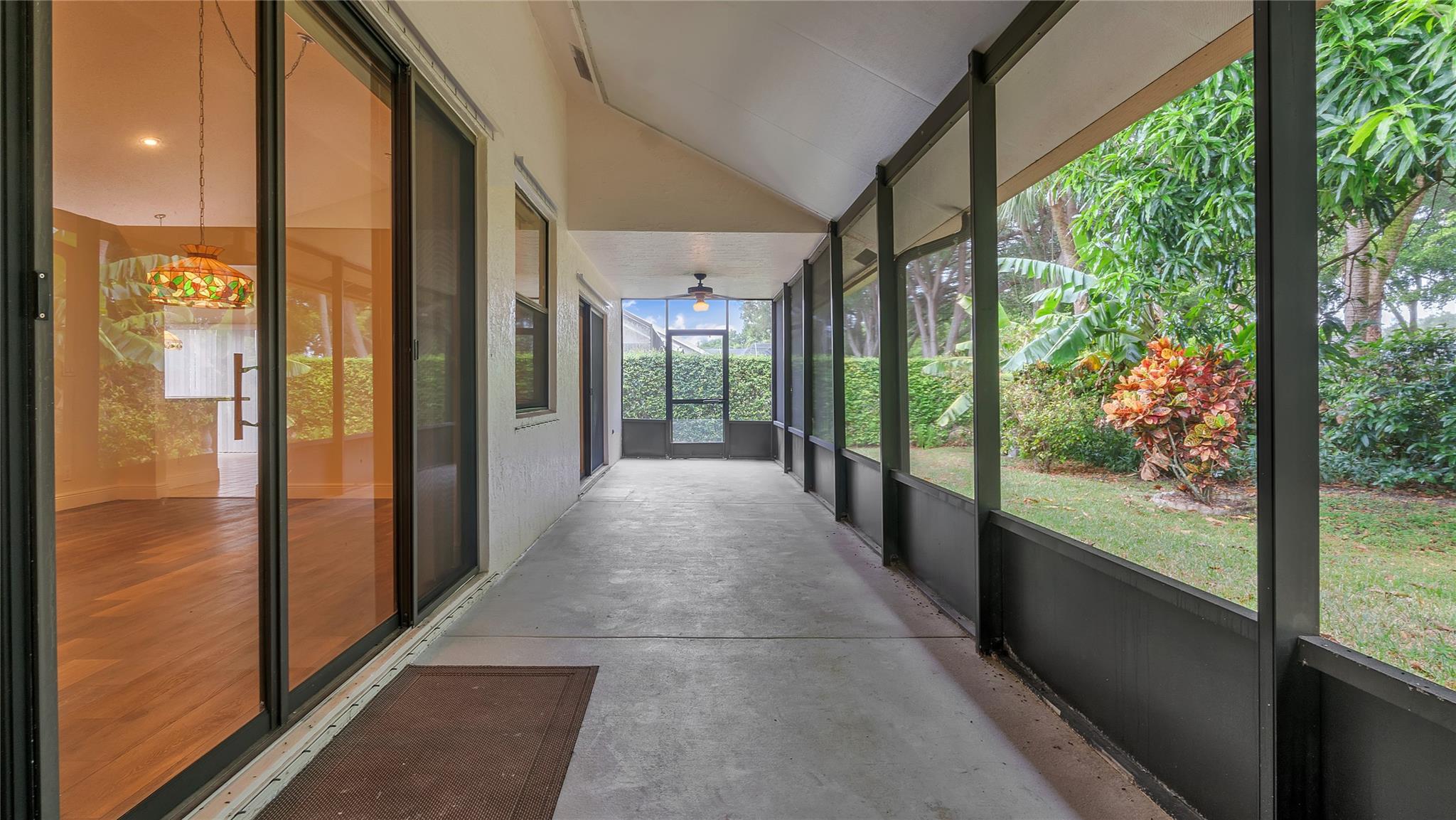 4335 NW 52nd St