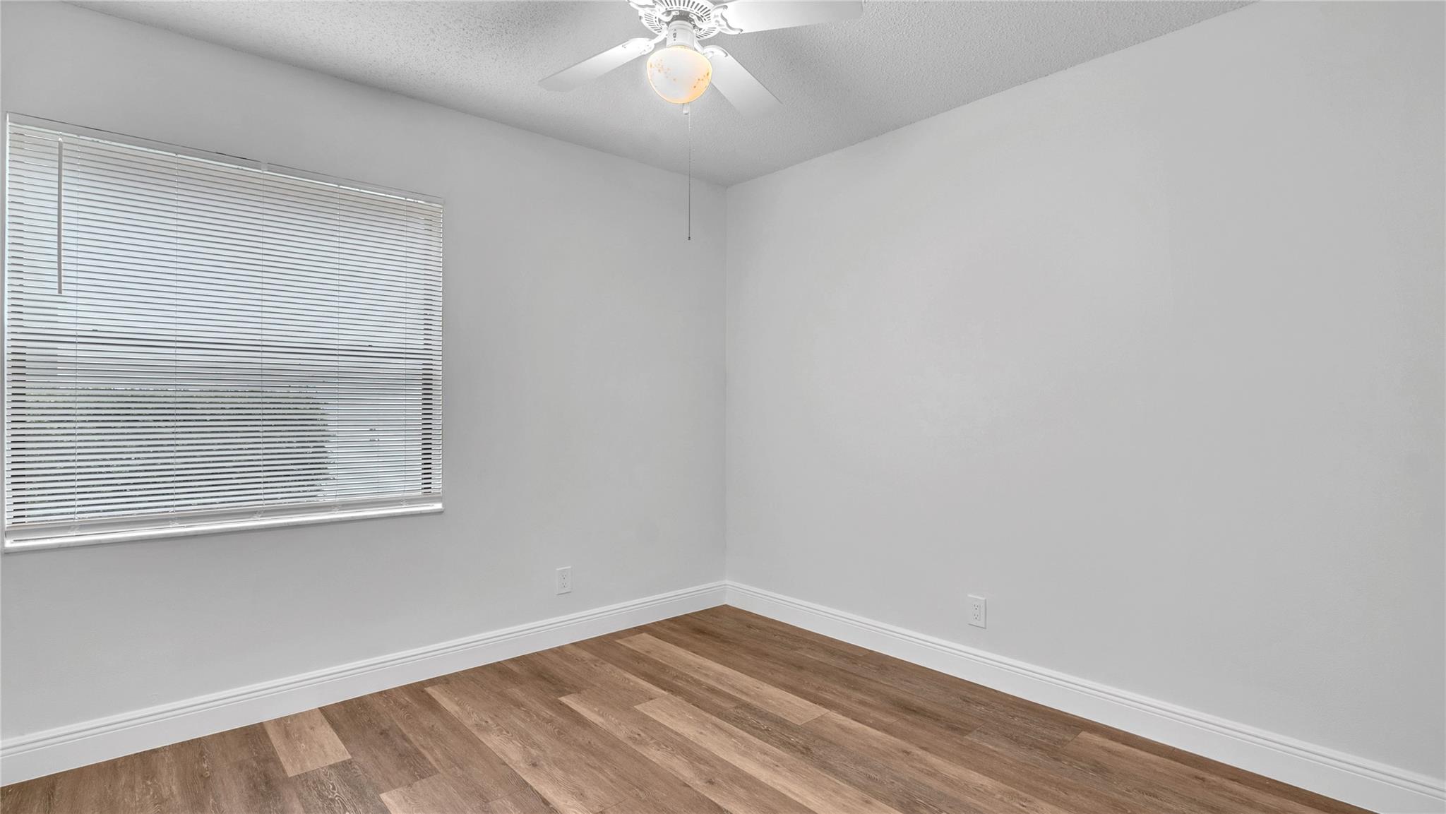 4335 NW 52nd St