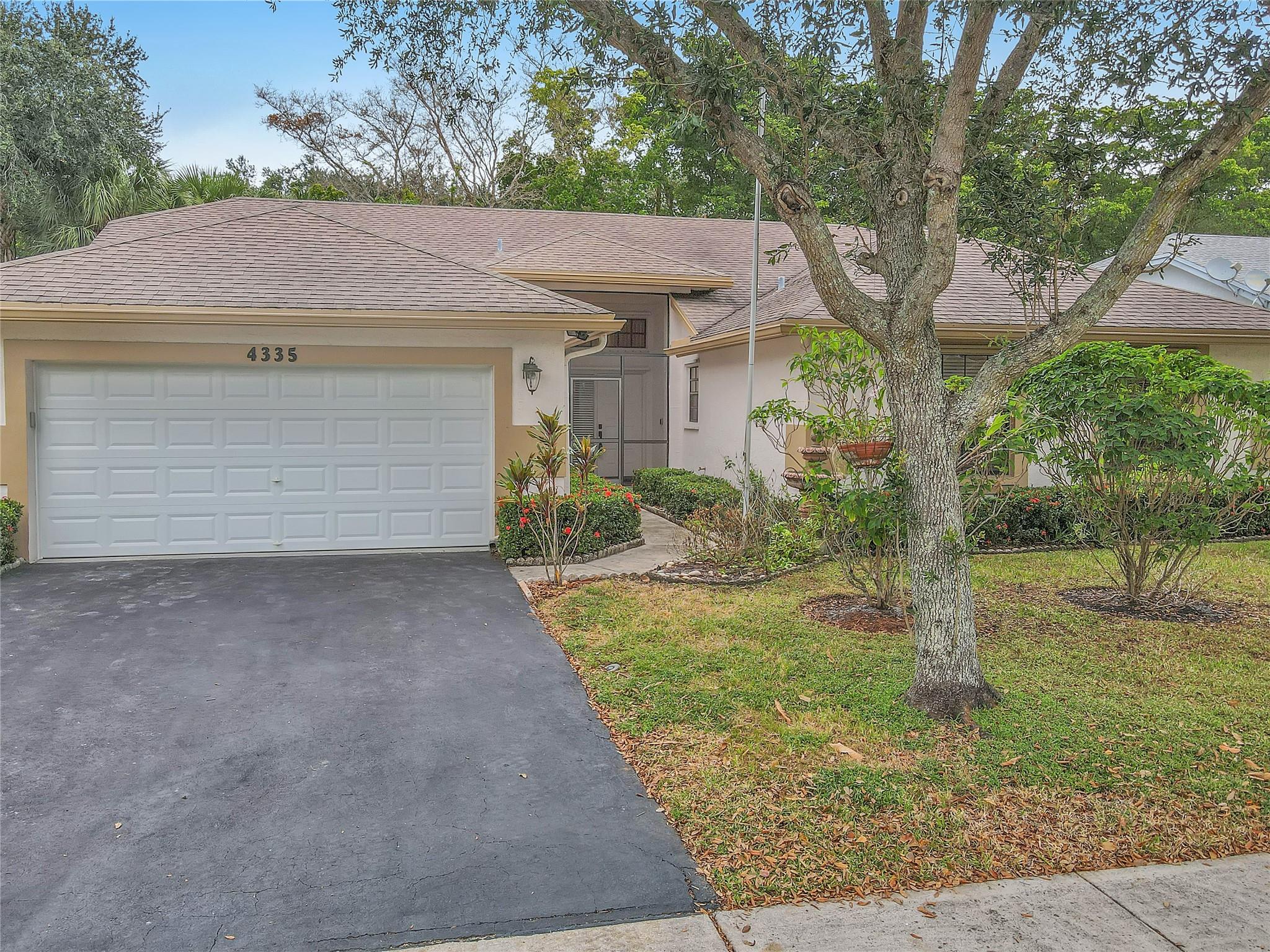 4335 NW 52nd St