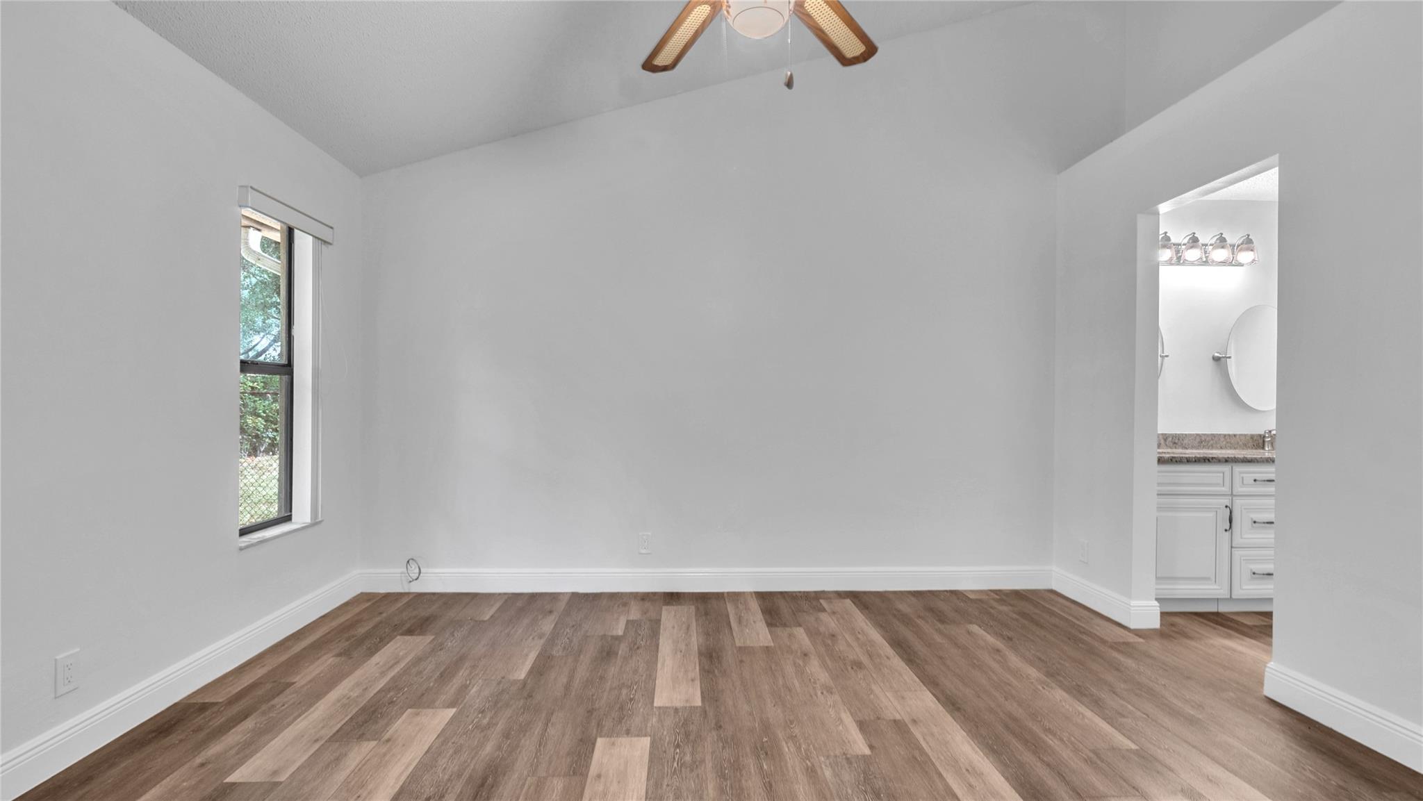 4335 NW 52nd St
