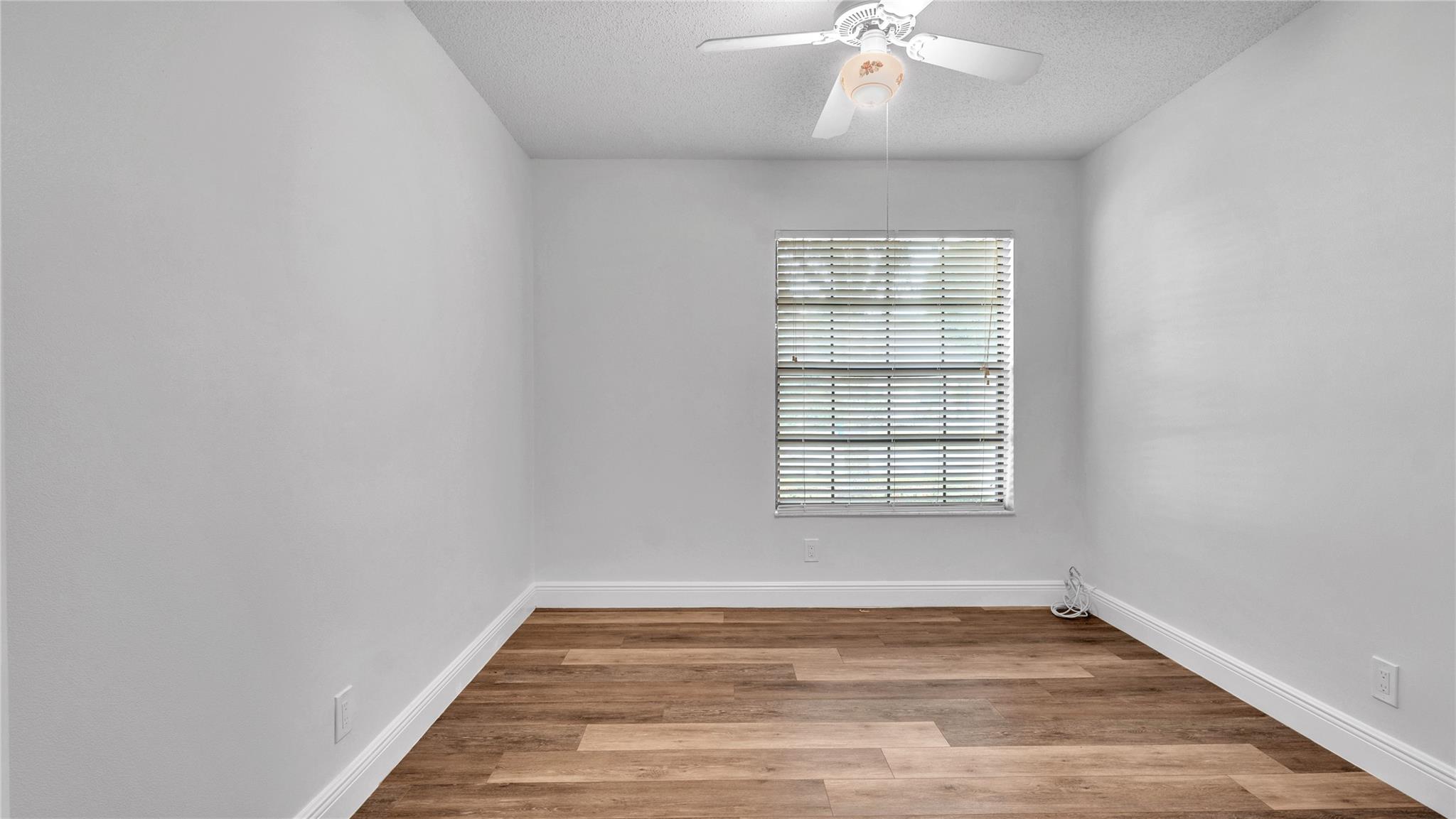 4335 NW 52nd St