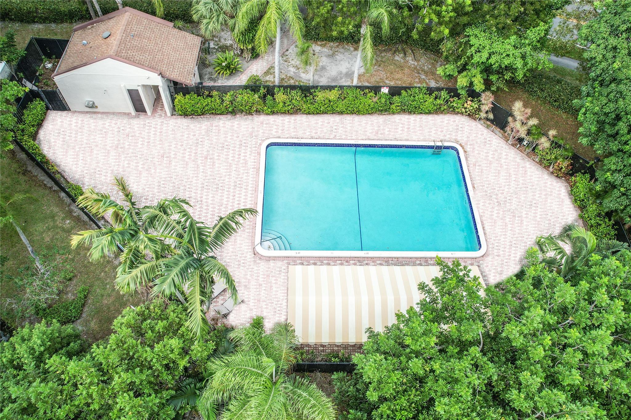 4313 N Carambola Cir N