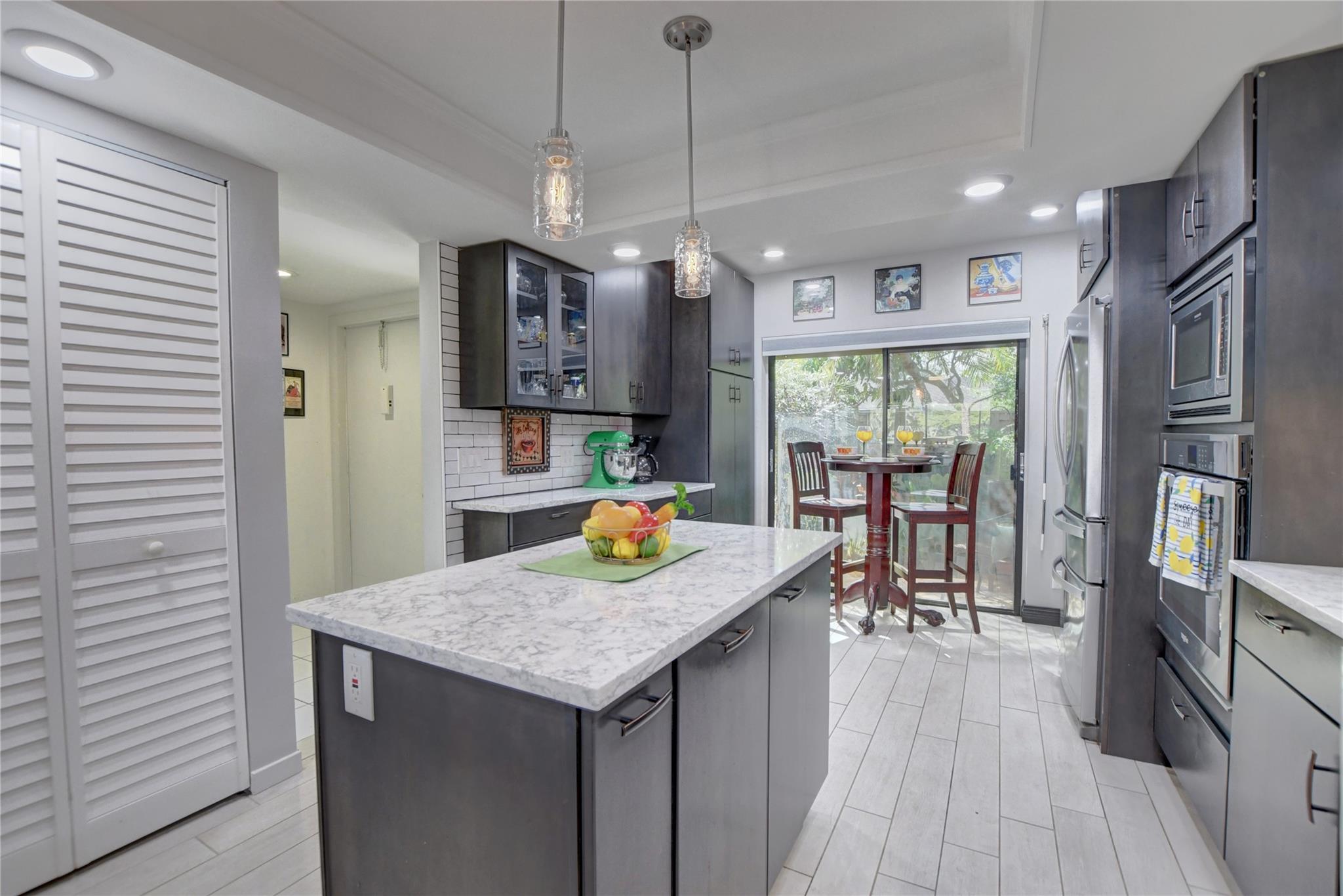 2159 WOODLANDS WAY, #2159
