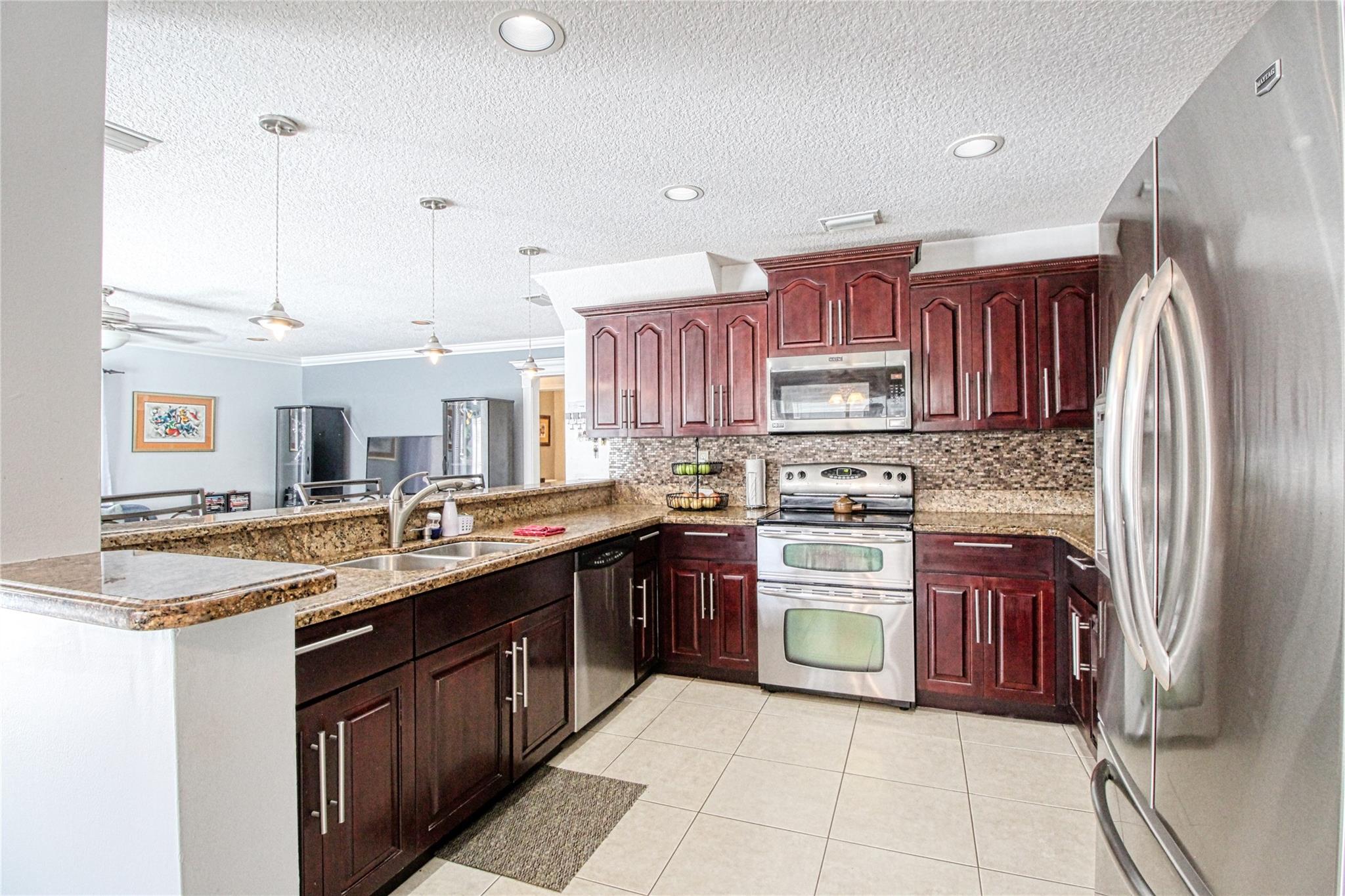 4524 NW 50th Ct