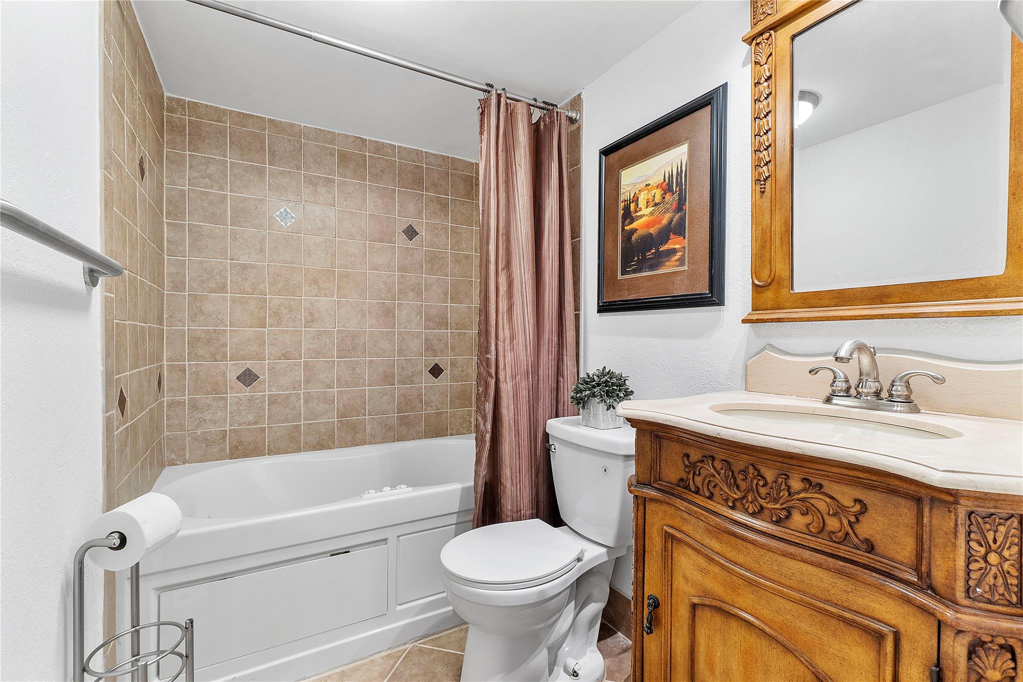 172 W Laurel Dr, #1102