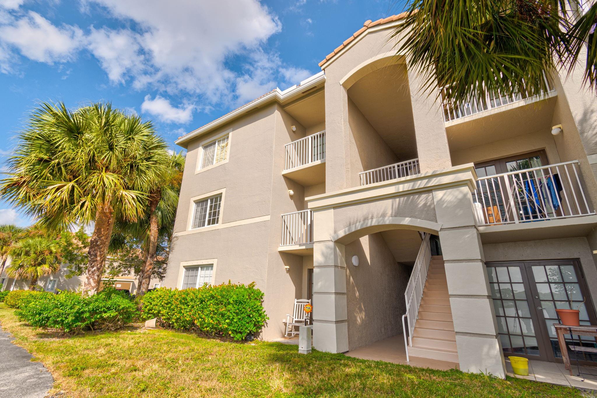 5035 Wiles Rd, #208