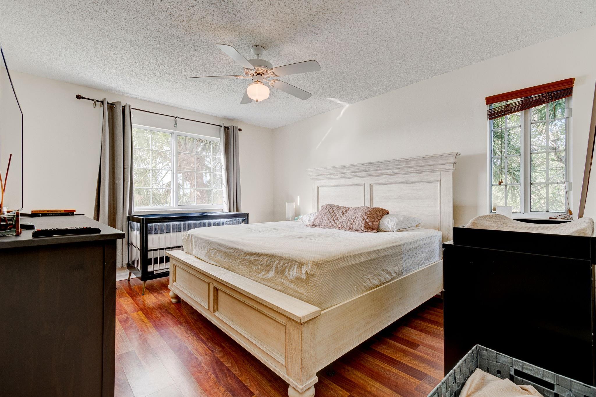 5035 Wiles Rd, #208