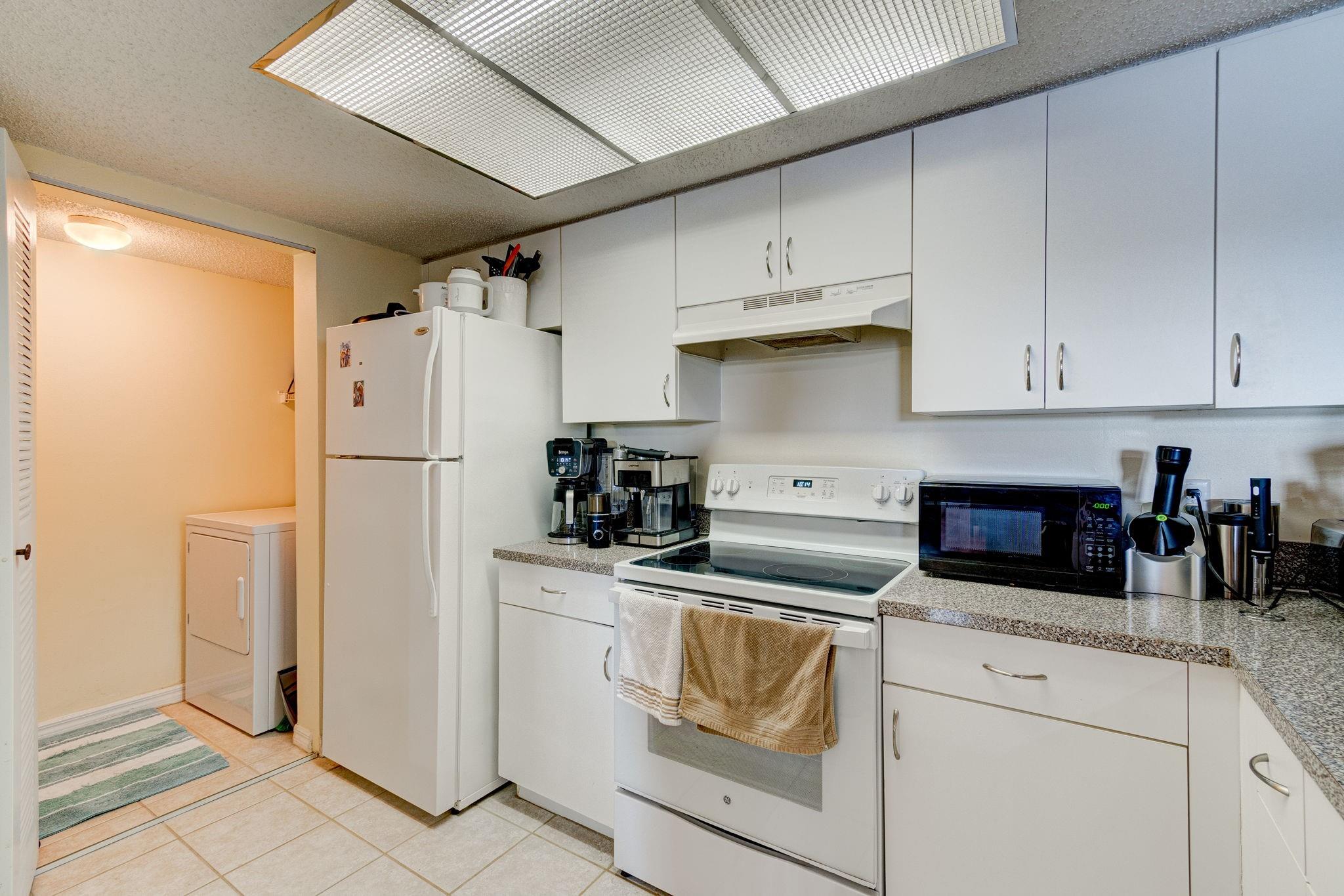 5035 Wiles Rd, #208