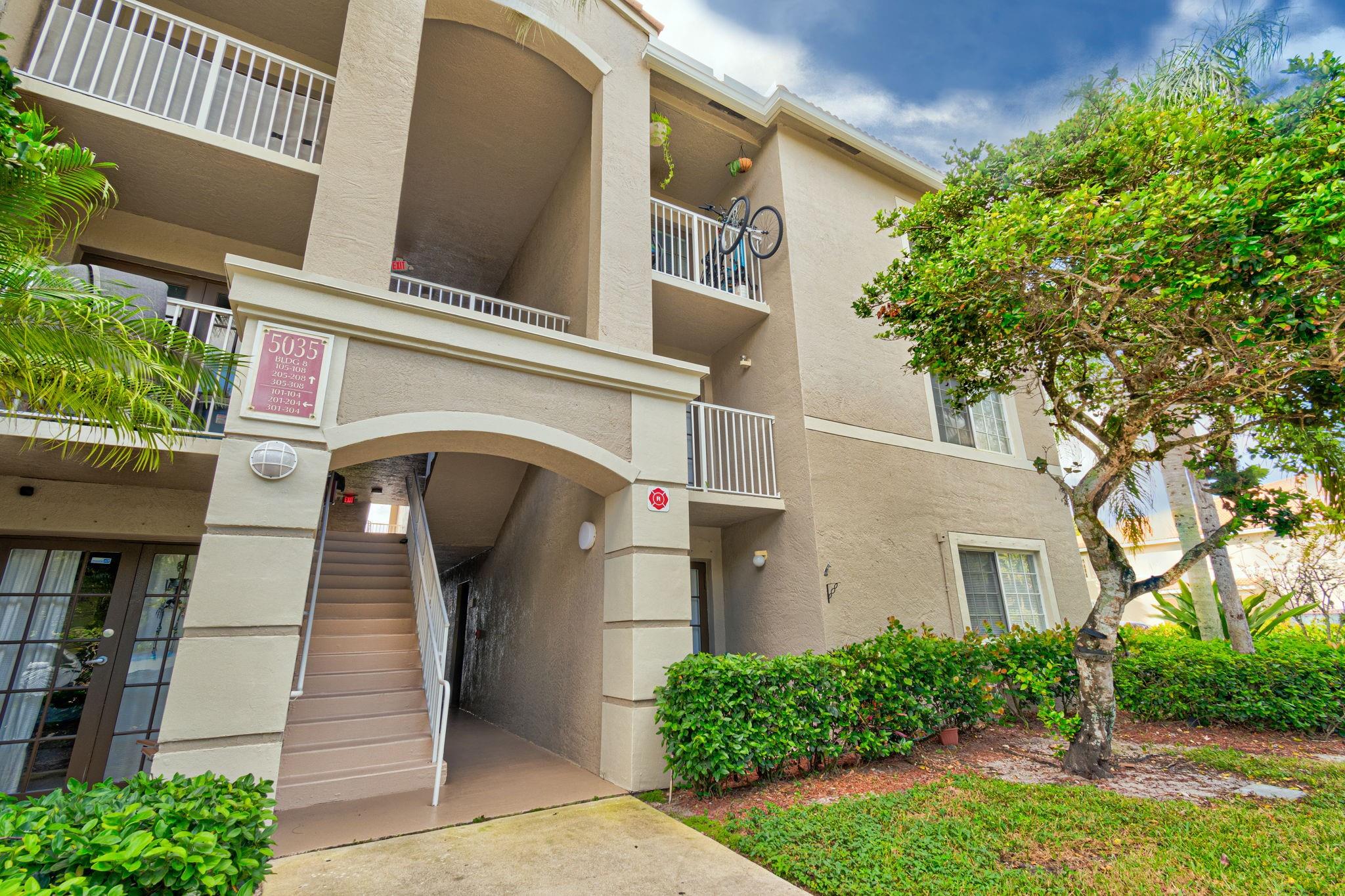 5035 Wiles Rd, #208
