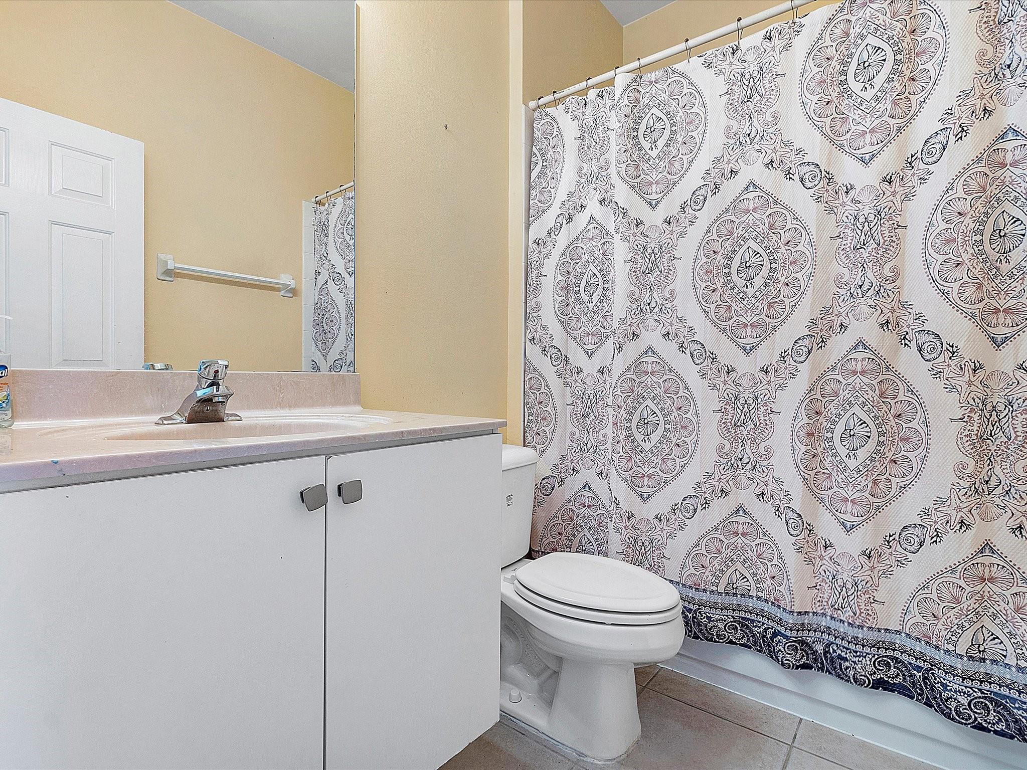 4410 NW 45th Ter