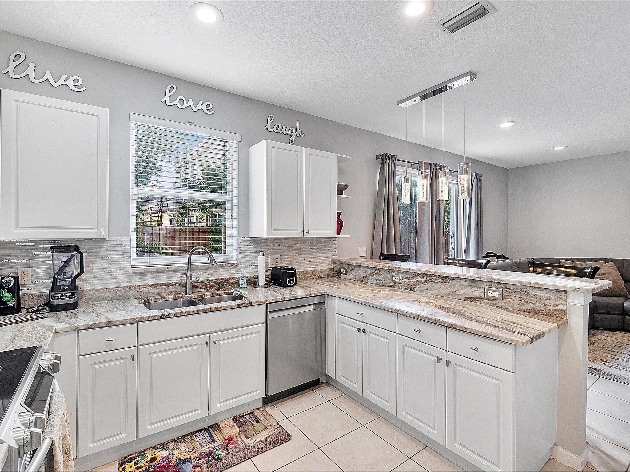 4410 NW 45th Ter