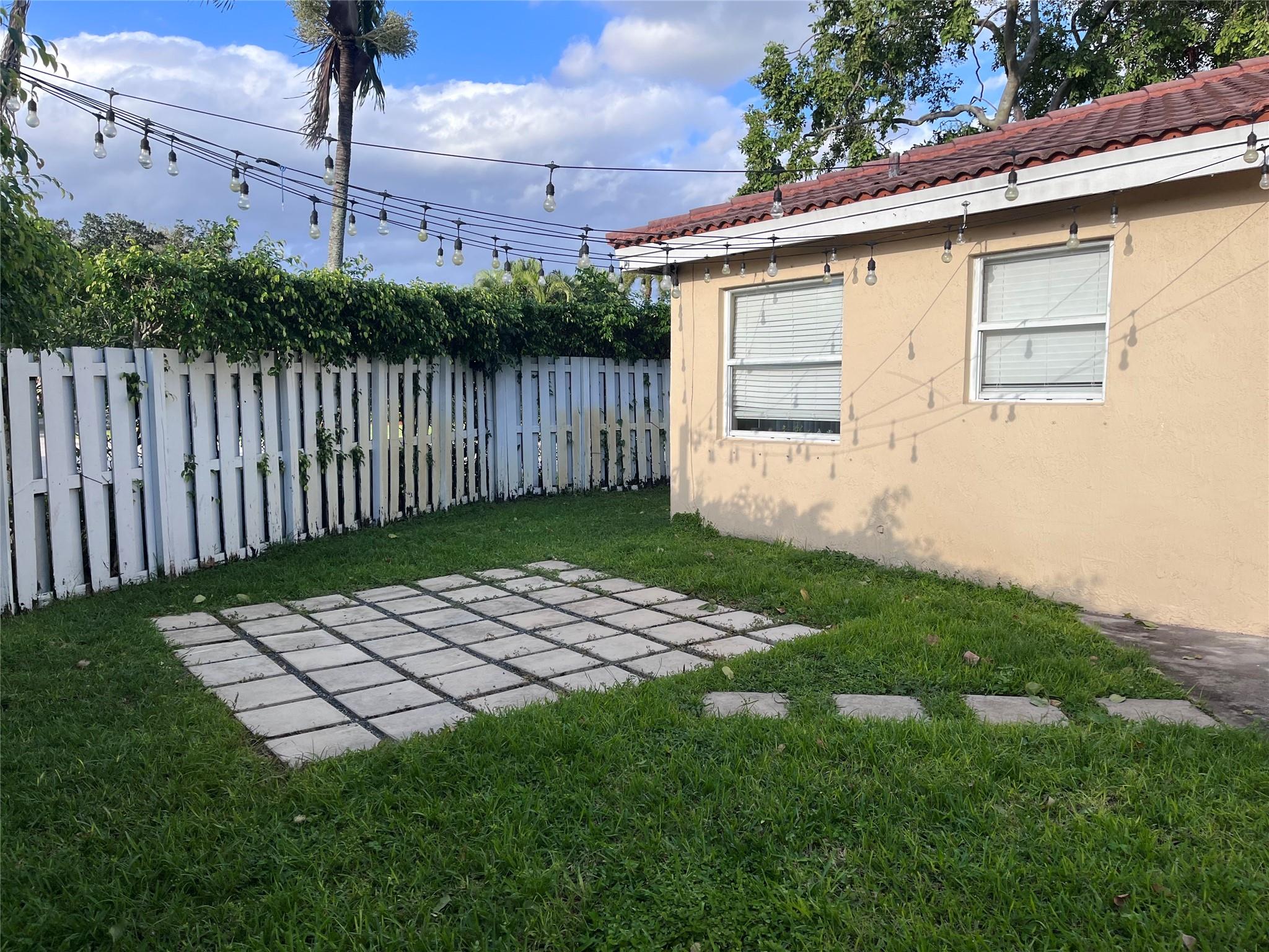 4573 NW 60th St