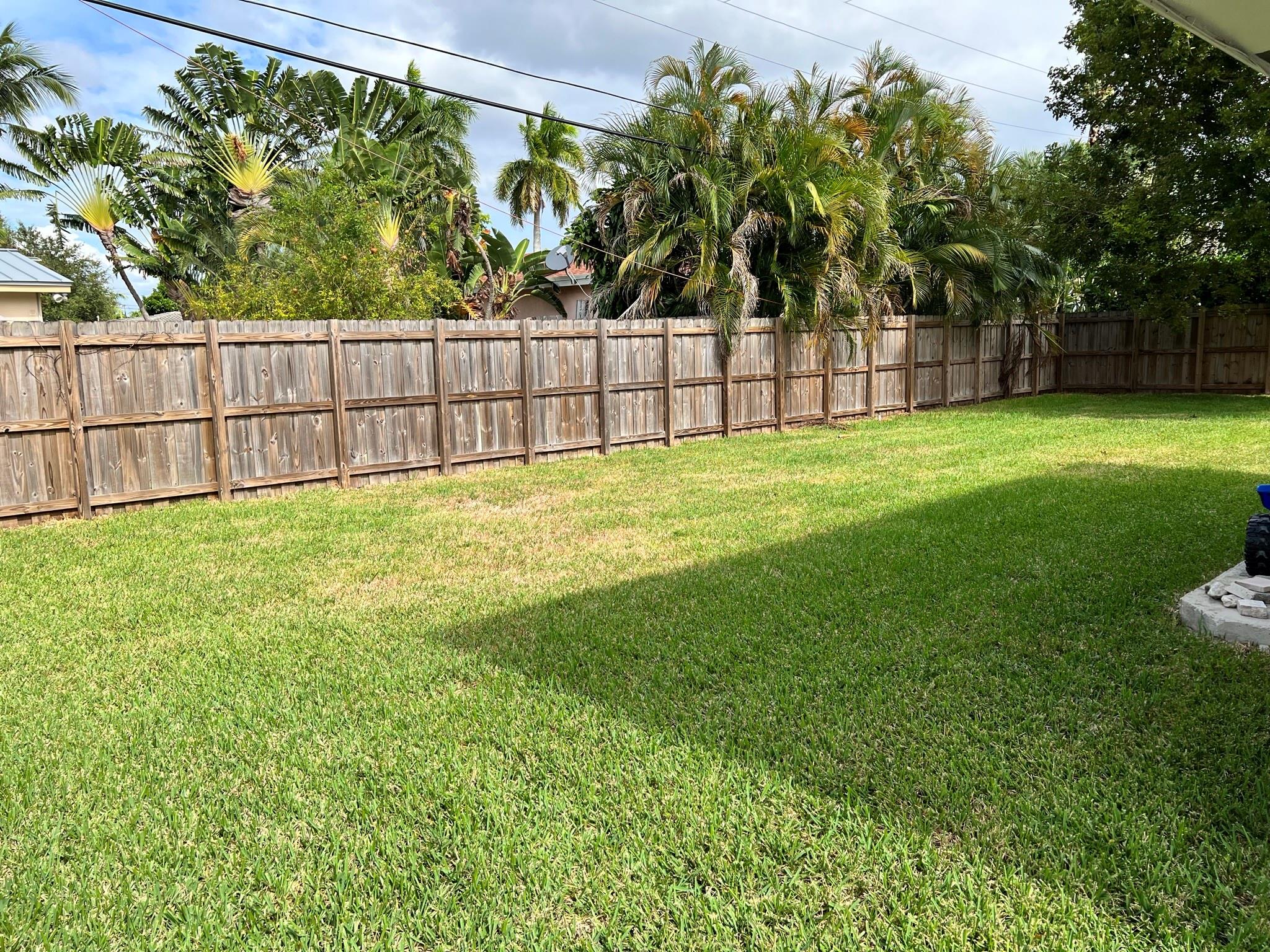 909 SE 14th Dr