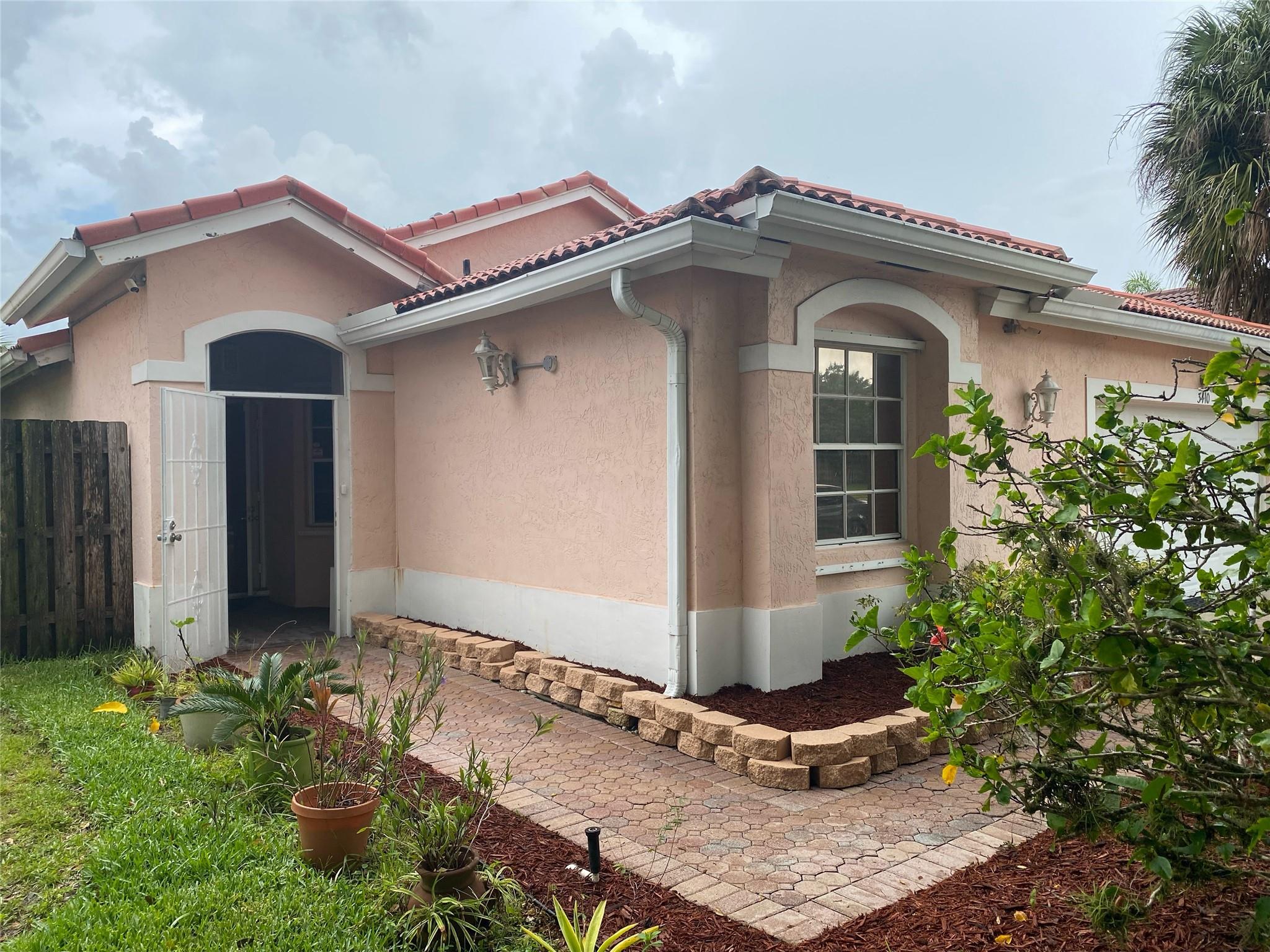 3410 NW 78th Ave
