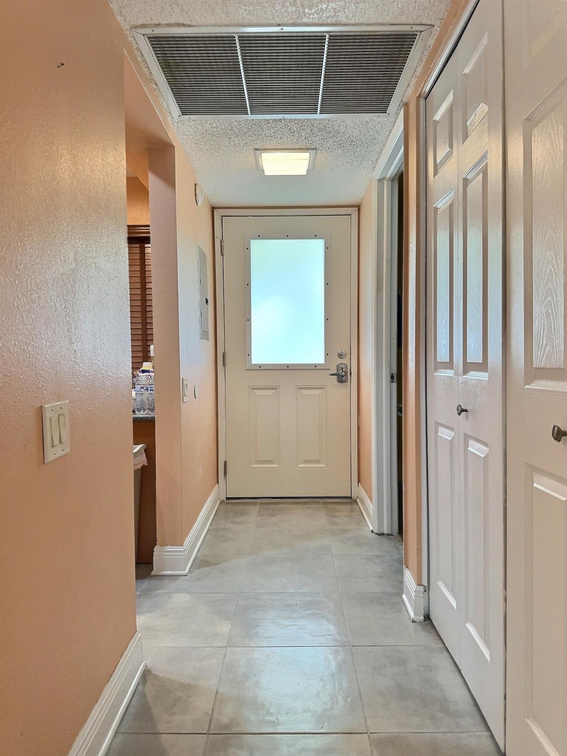 2705 Nassau Bnd, #D2