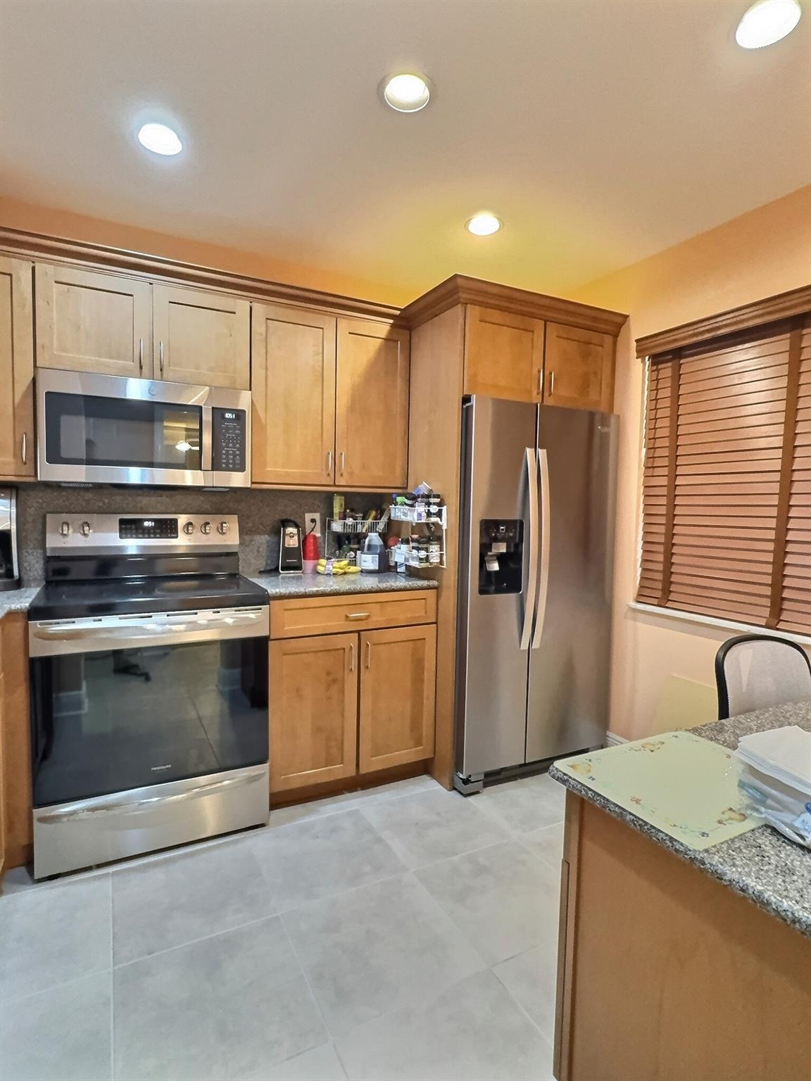 2705 Nassau Bnd, #D2