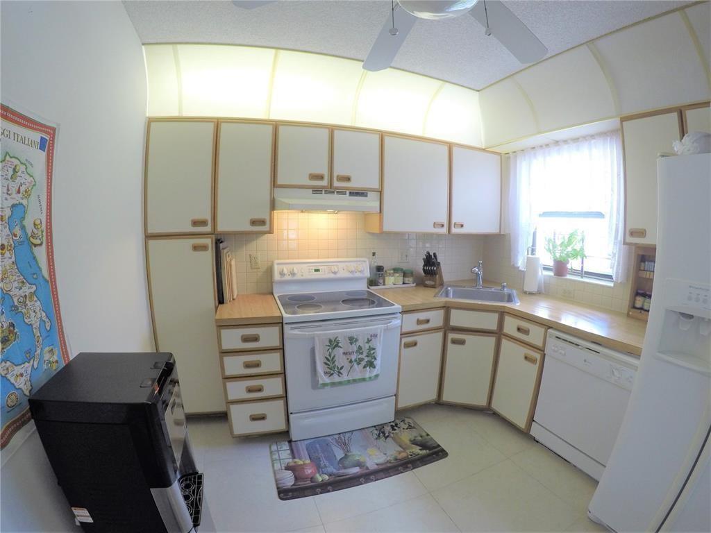4632 Carambola Cir North, #2714