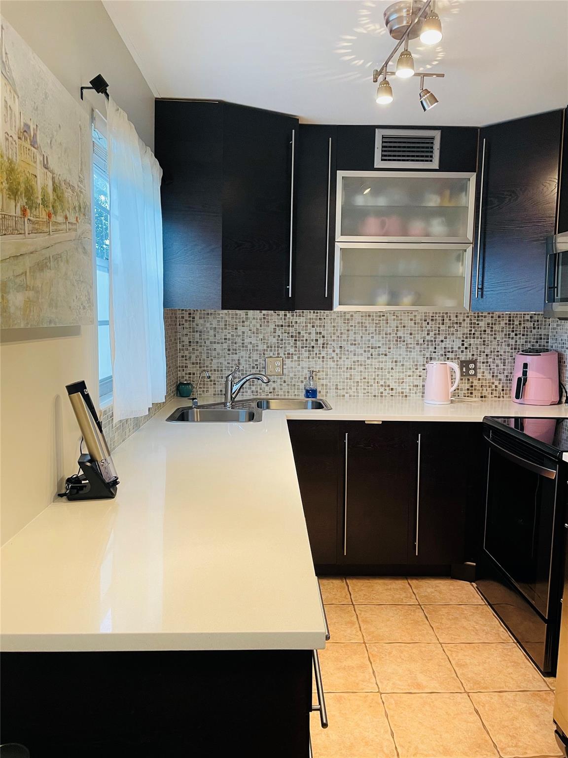 360 Oakridge T, #360