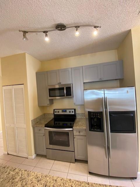 4837 NW 19TH ST