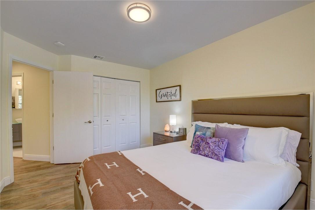246 Avenue L