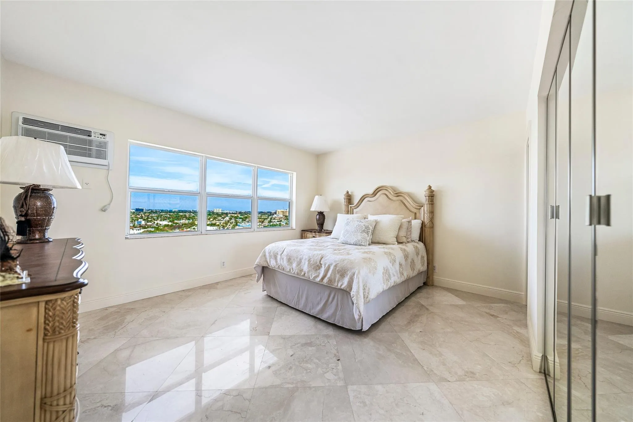 4050 N Ocean Dr, #1601