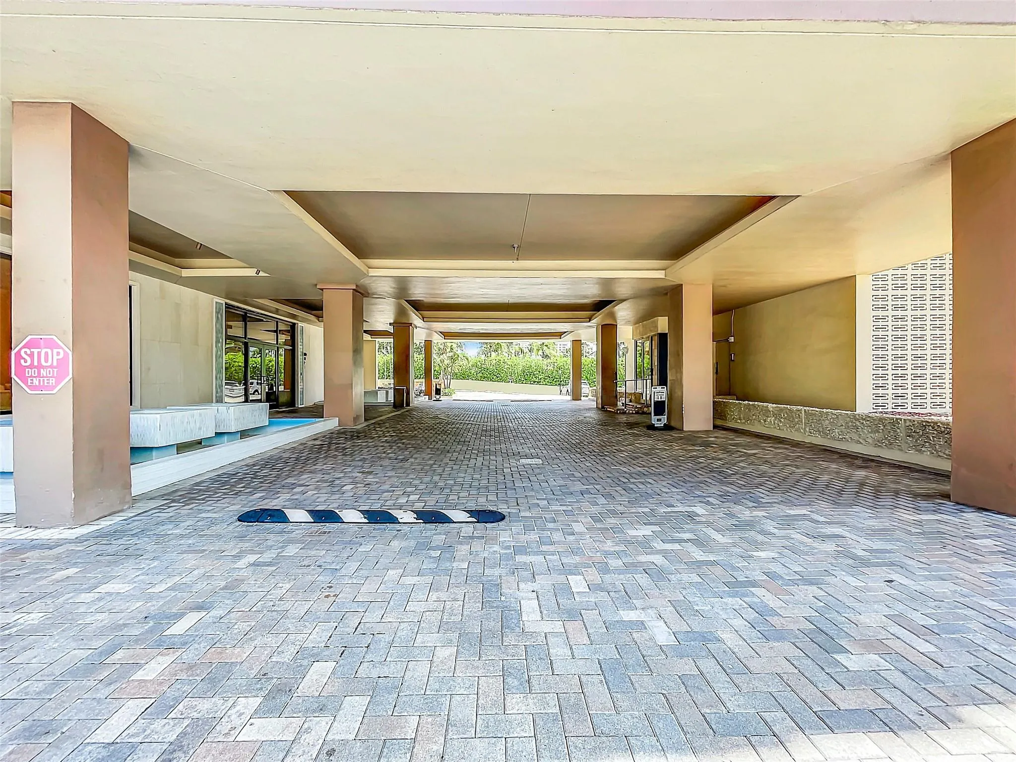 2000 S Ocean Blvd, #3L