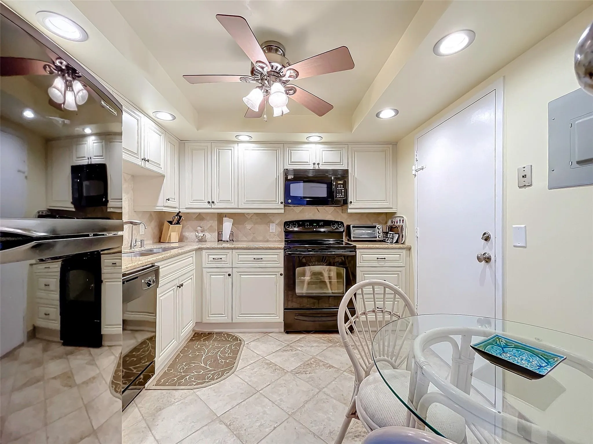 2000 S Ocean Blvd, #3L
