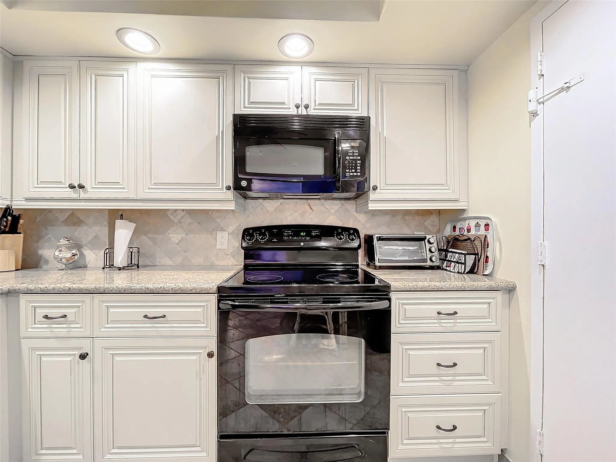 2000 S Ocean Blvd, #3L
