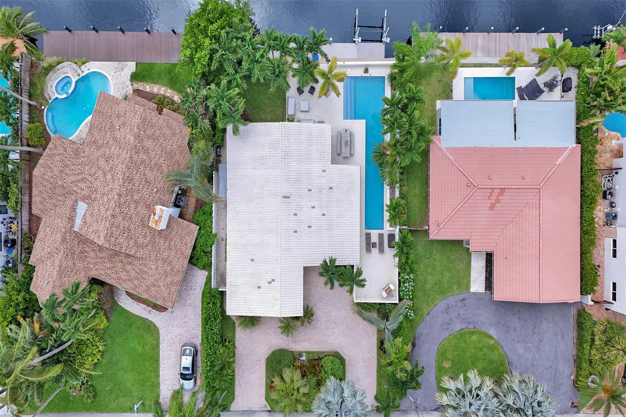2409 NE 19th Ave