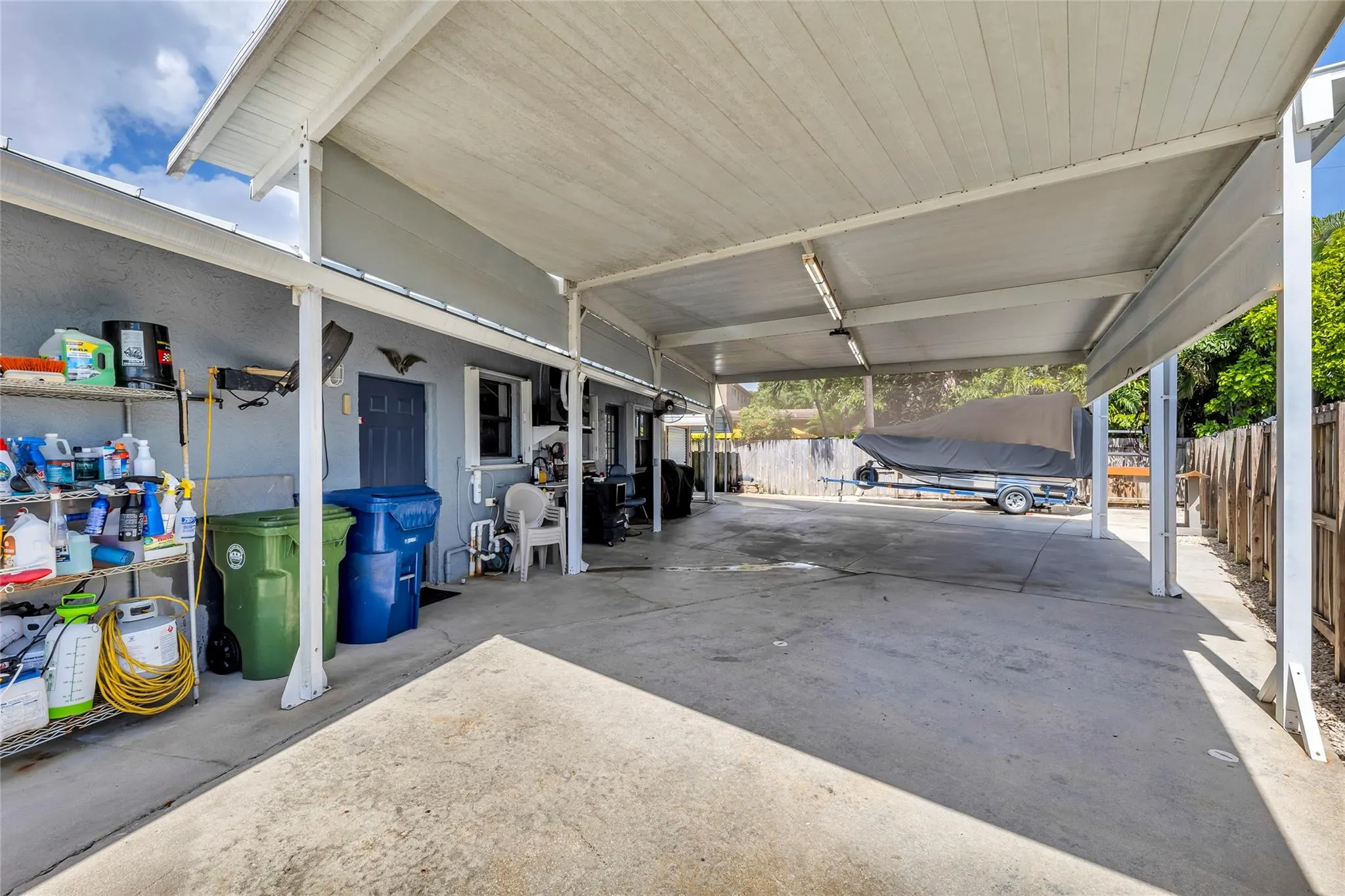 2817 NE 10th Ave