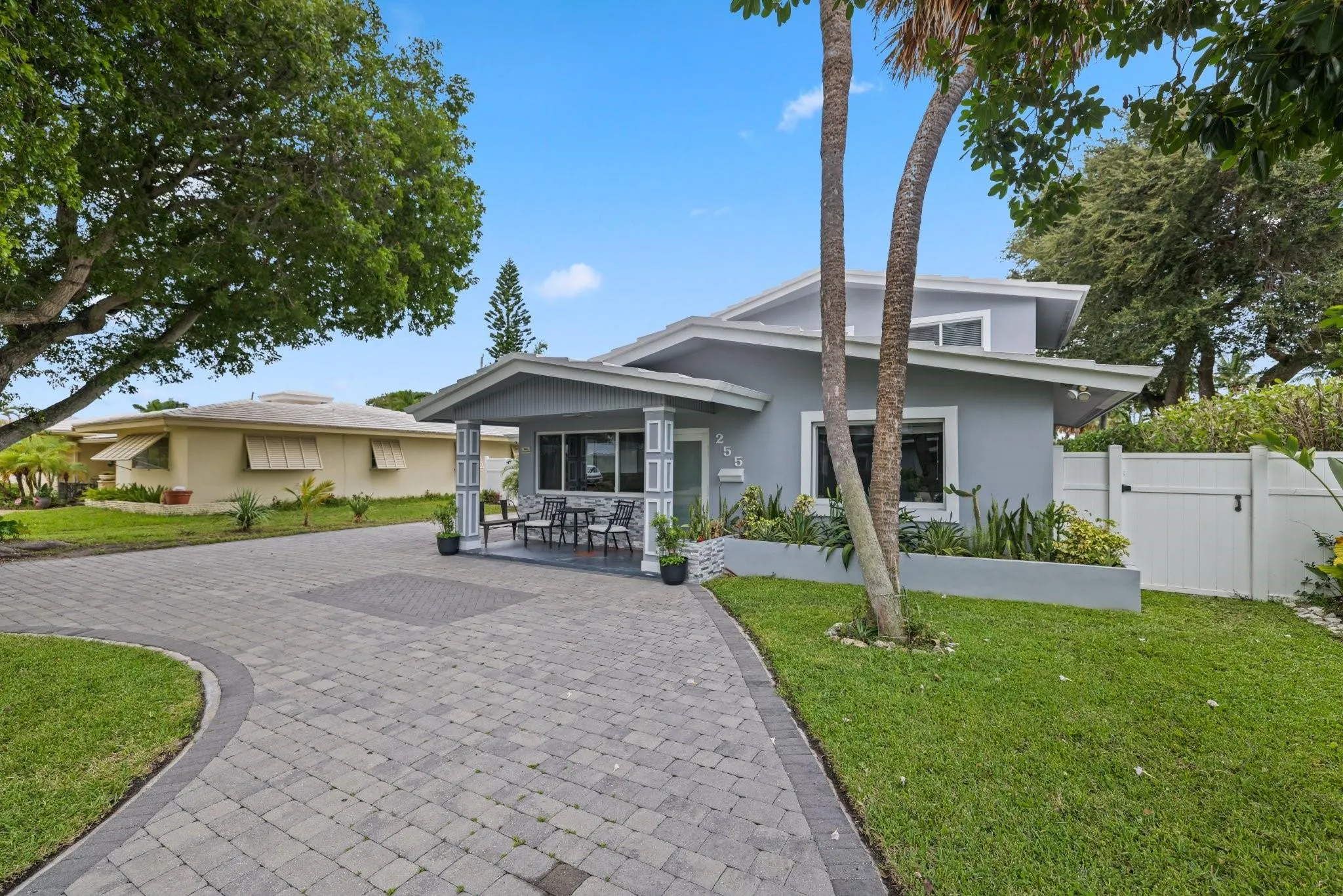 255 Corsair Ave