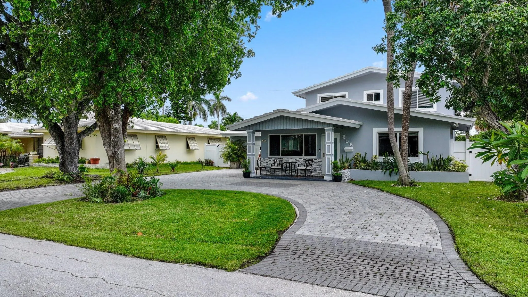 255 Corsair Ave