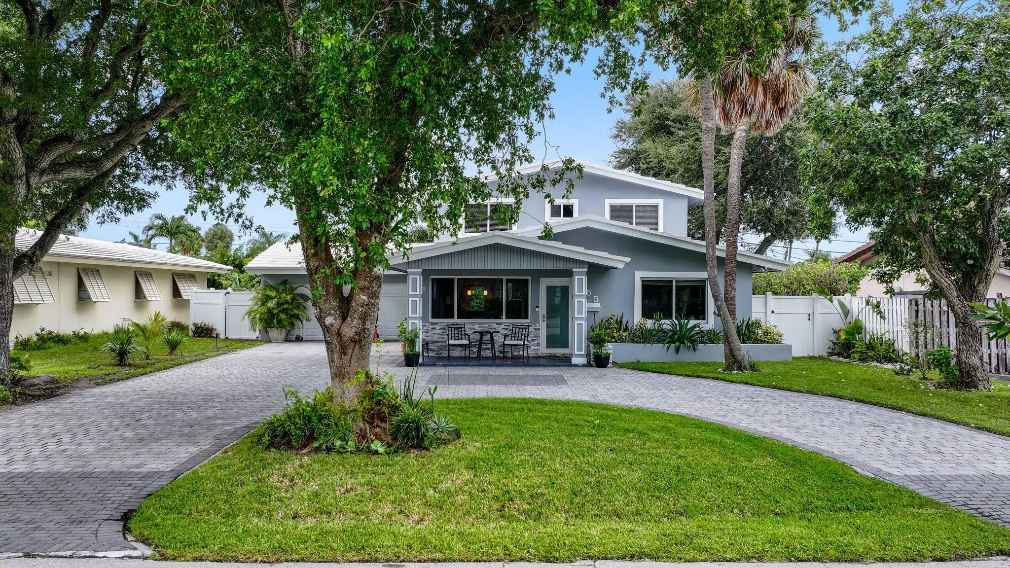 255 Corsair Ave