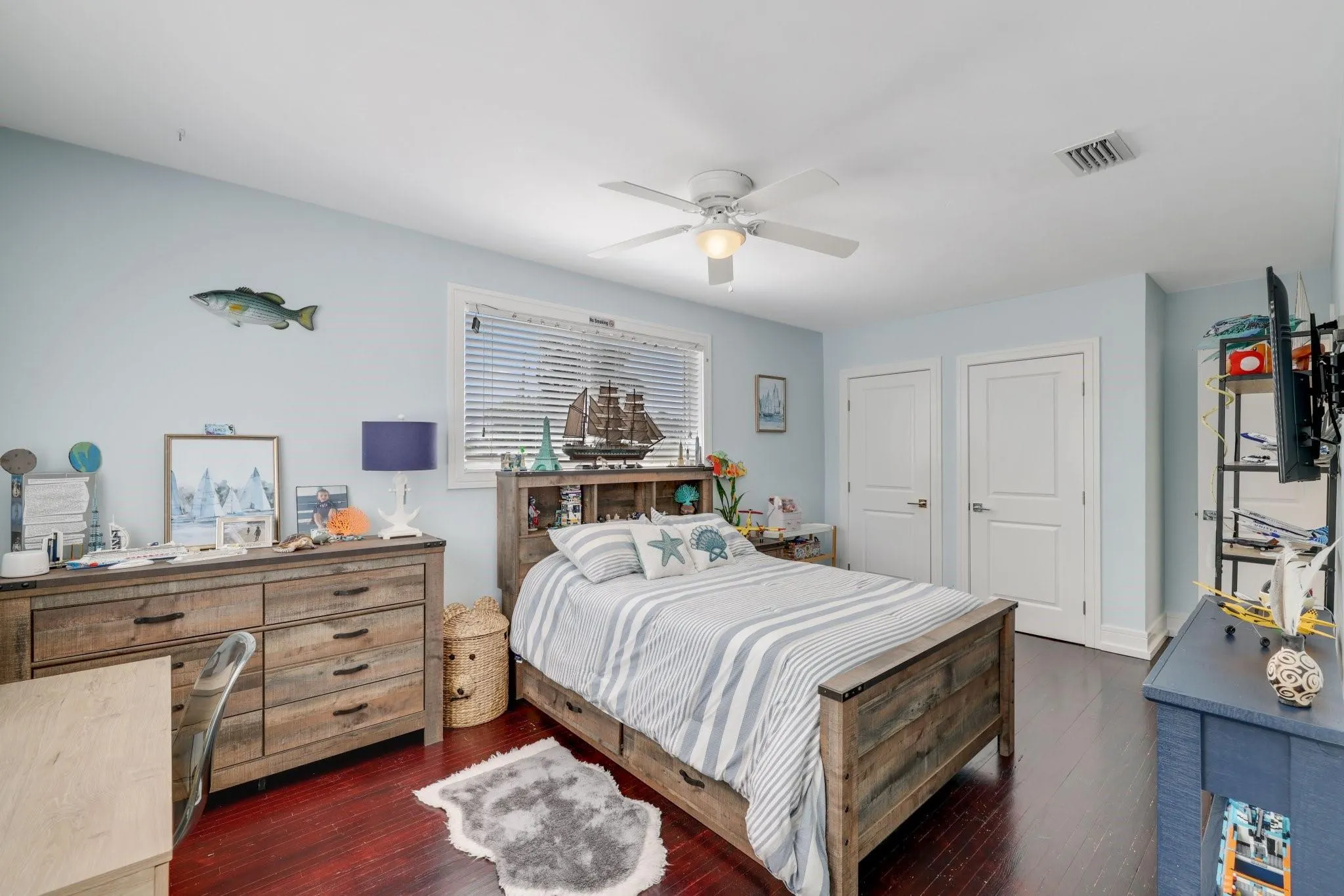 255 Corsair Ave