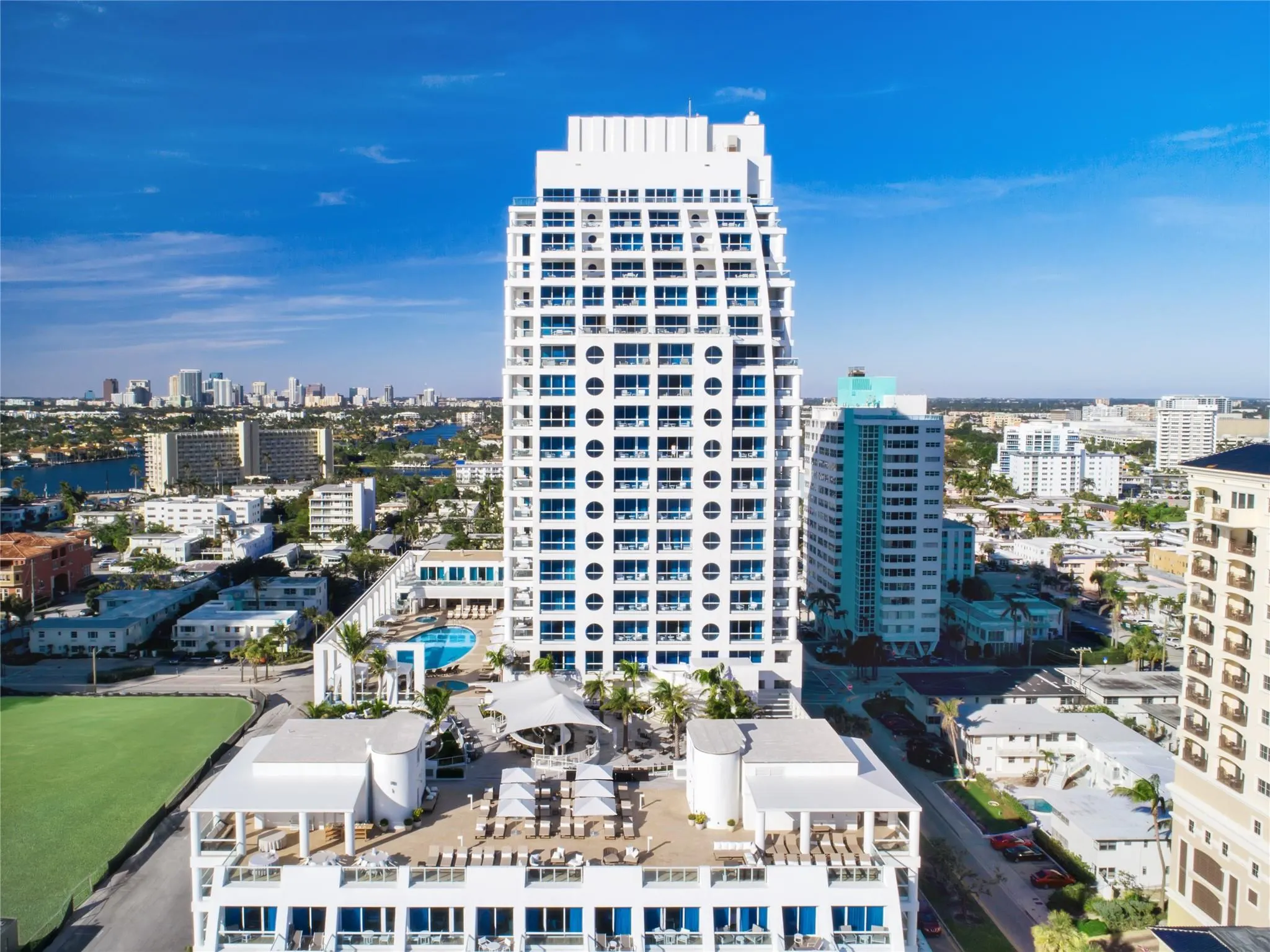 551 N Fort Lauderdale Beach Blvd, #R2211