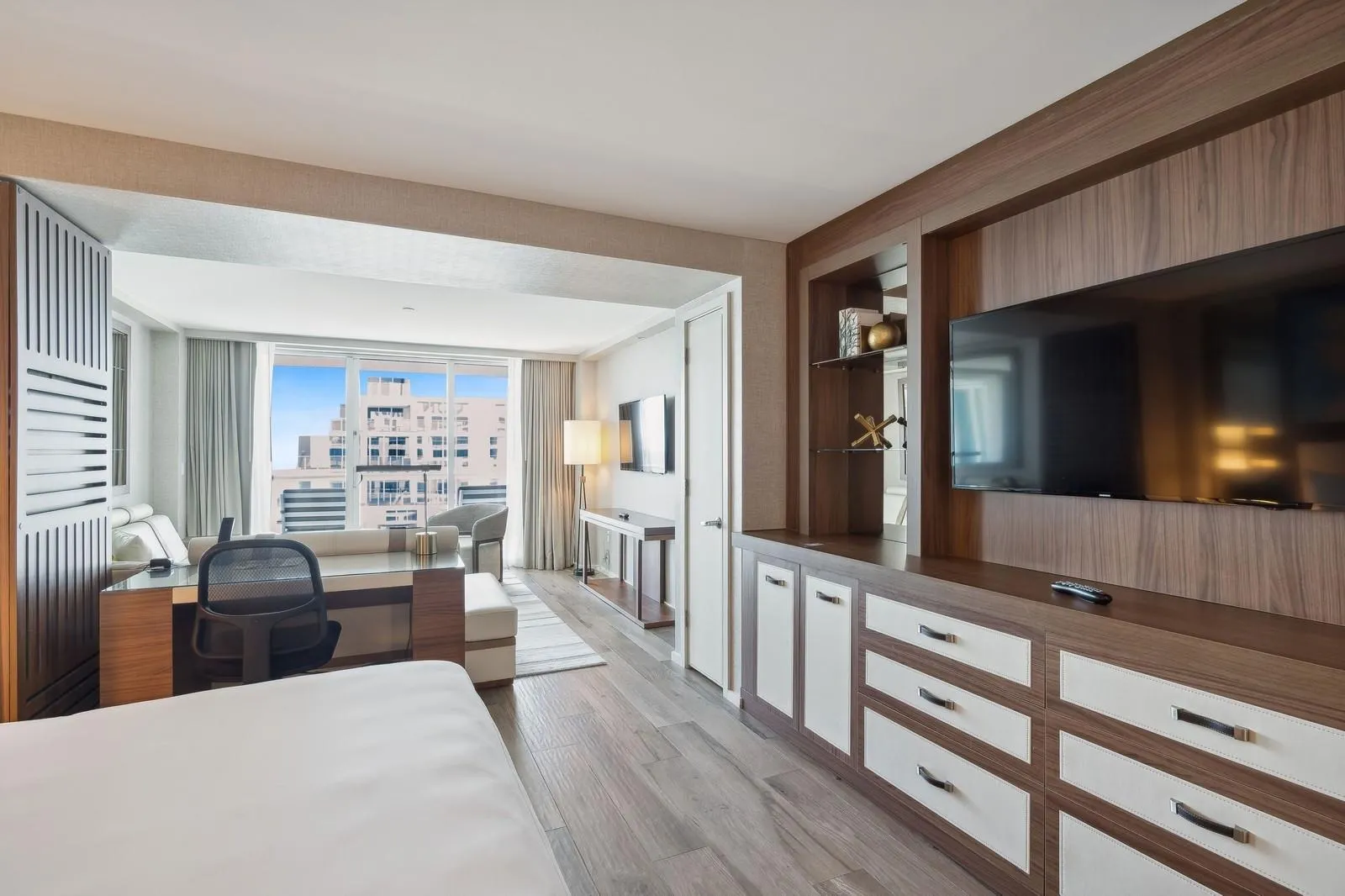 551 N Fort Lauderdale Beach Blvd, #R2211