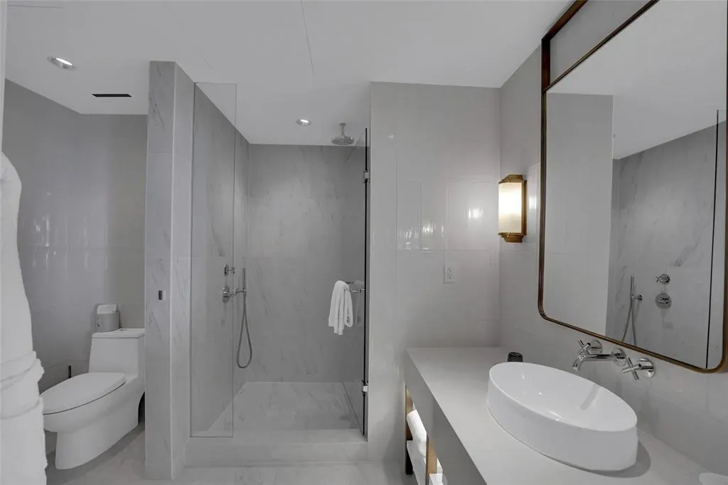 525 N Fort Lauderdale Beach Blvd, #1204