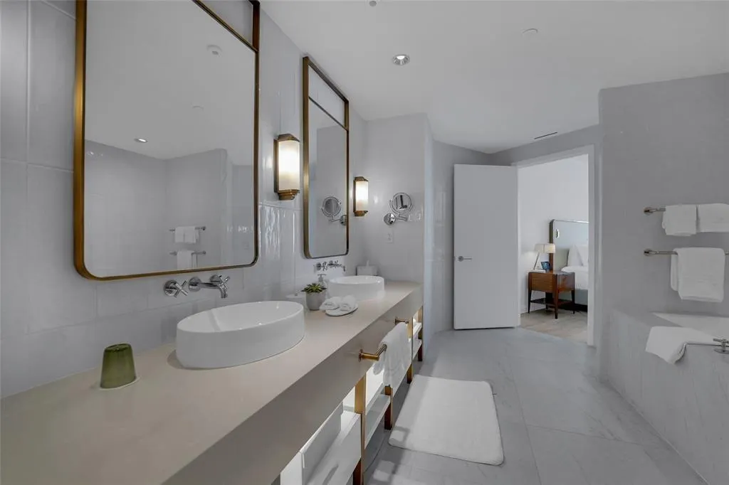 525 N Fort Lauderdale Beach Blvd, #1204