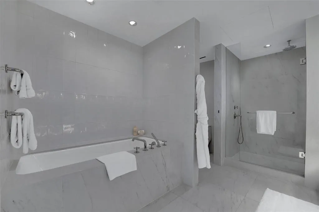 525 N Fort Lauderdale Beach Blvd, #1204