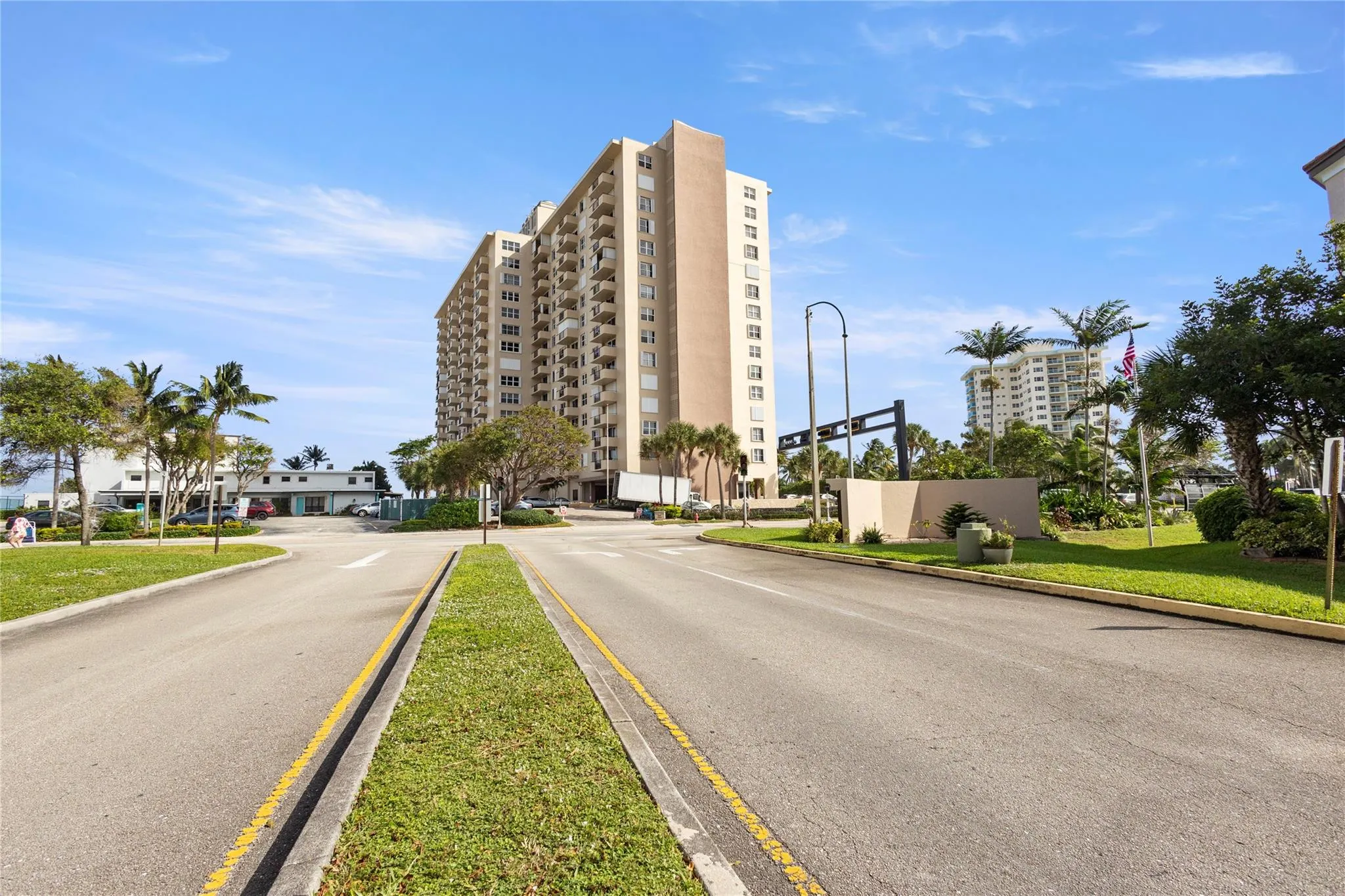 2000 S Ocean Blvd, #2P