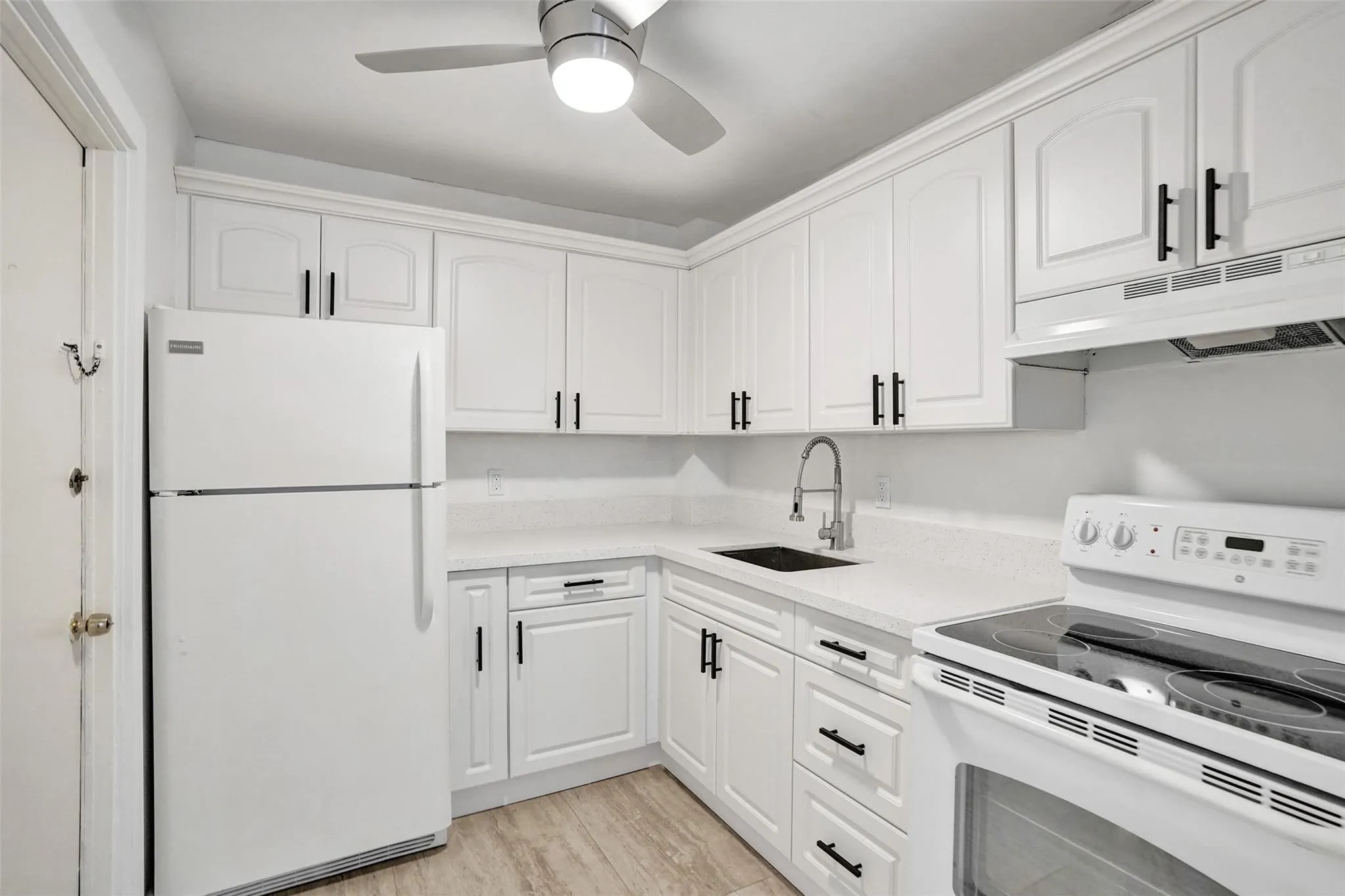 12 NE 19th Ct, #110A