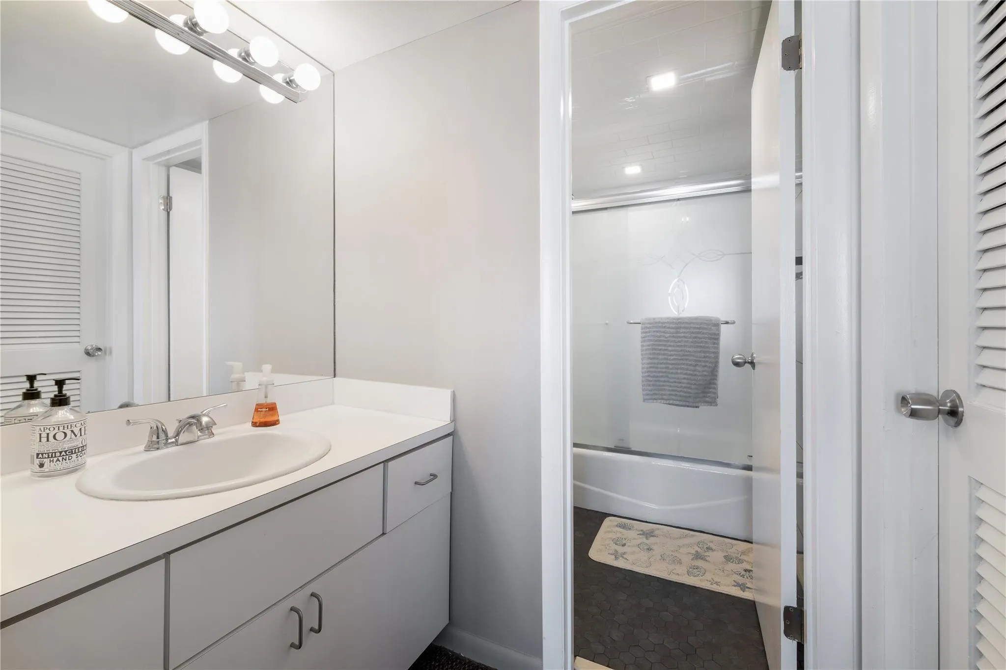 1620 S Ocean Blvd, #16-L