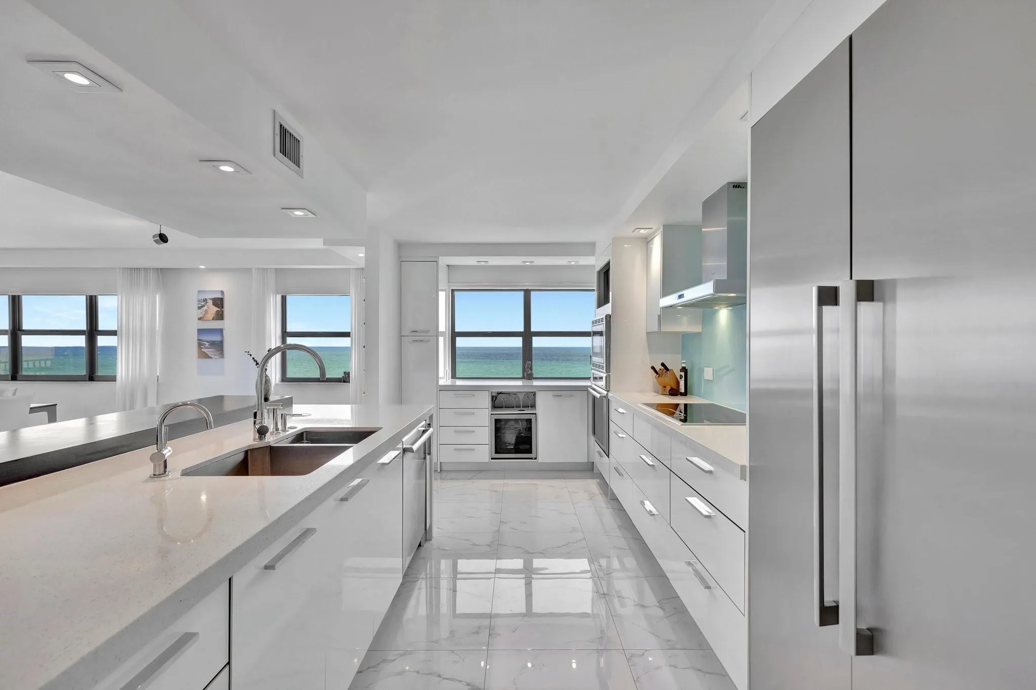 1201 S Ocean Drive, #1002N