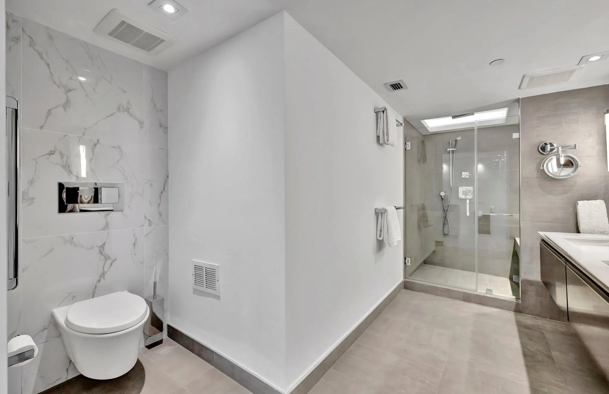 1201 S Ocean Drive, #1002N