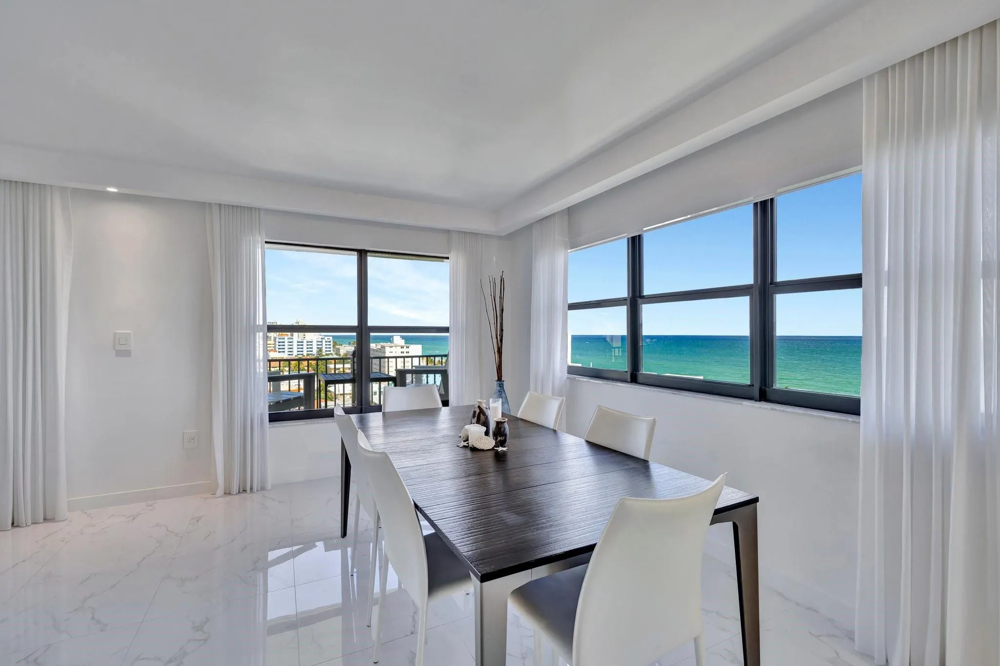 1201 S Ocean Drive, #1002N